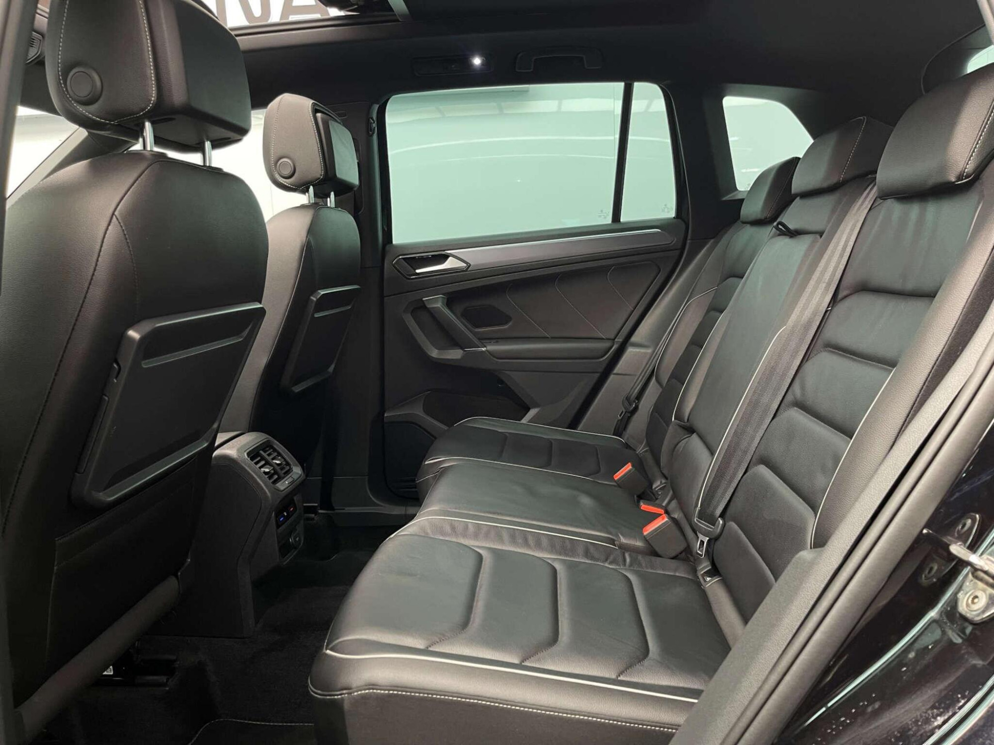 2017 Volkswagen TIGUAN image 47