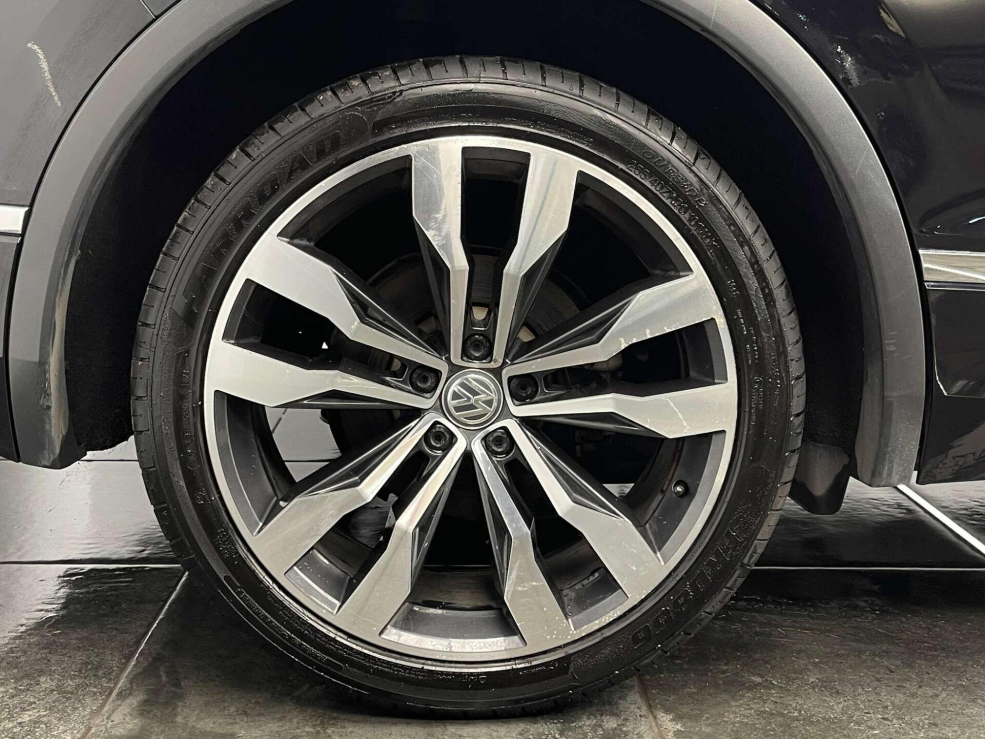2017 Volkswagen TIGUAN image 50