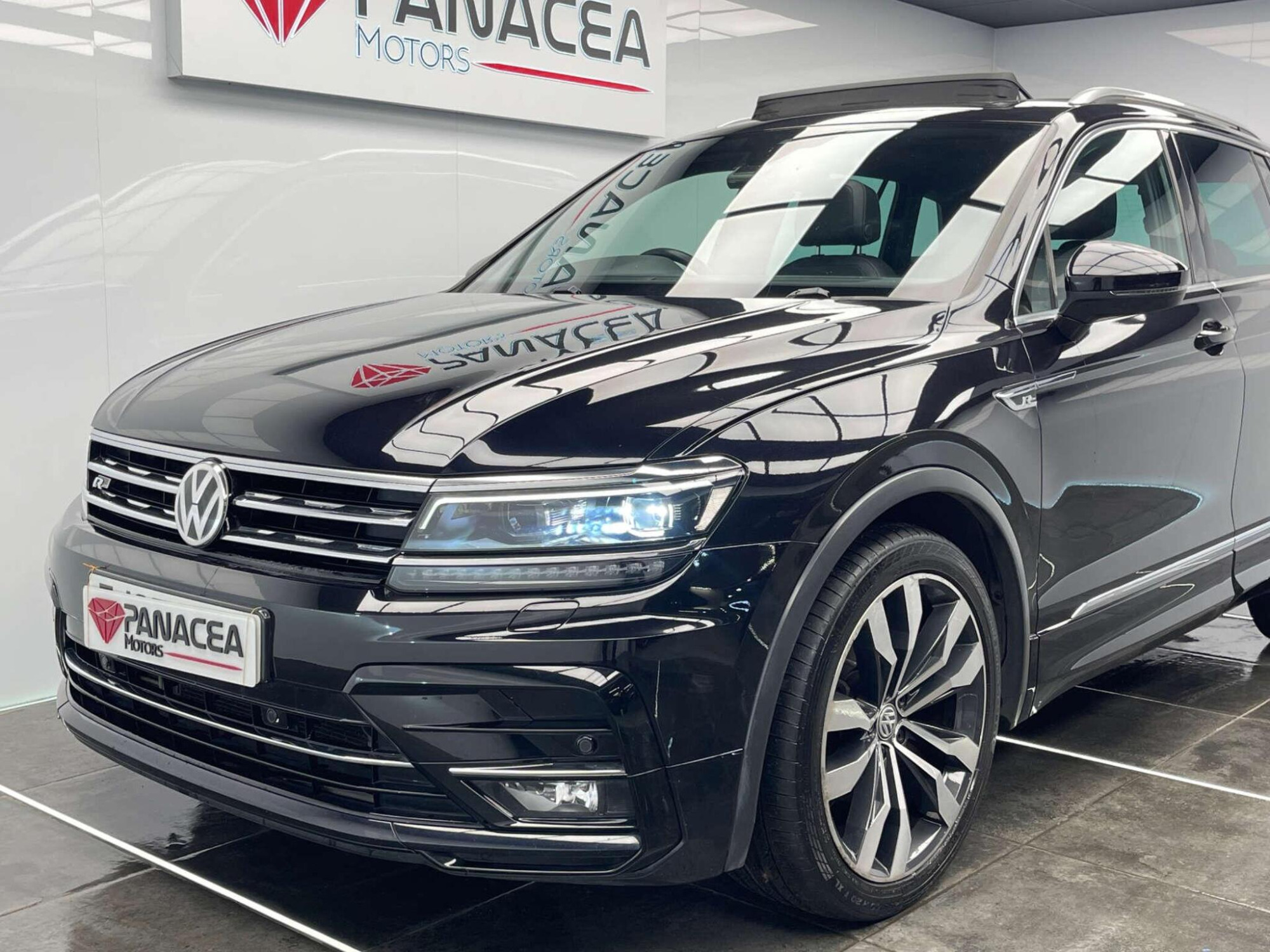 2017 Volkswagen TIGUAN image 7