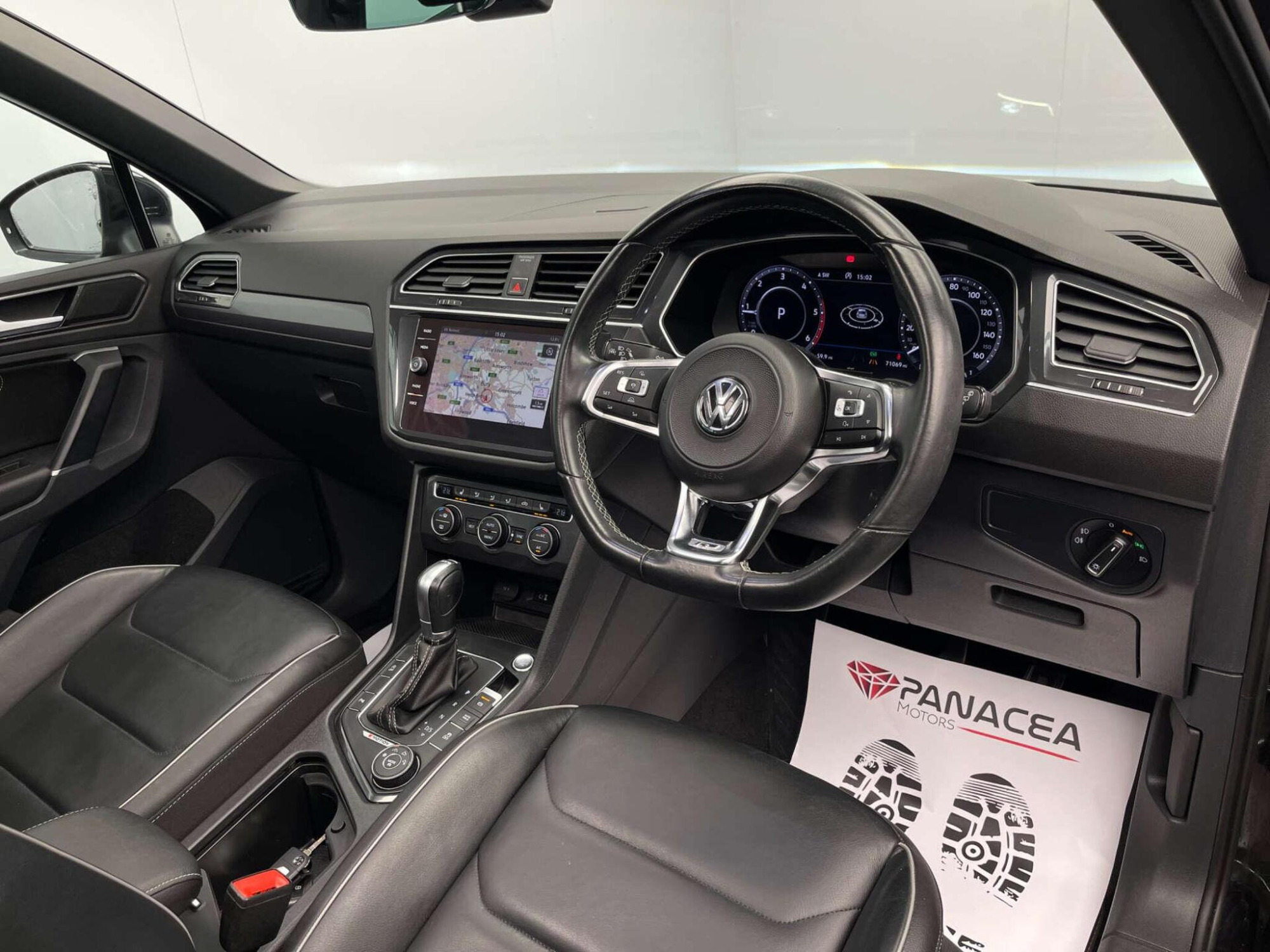 2017 Volkswagen TIGUAN image 10