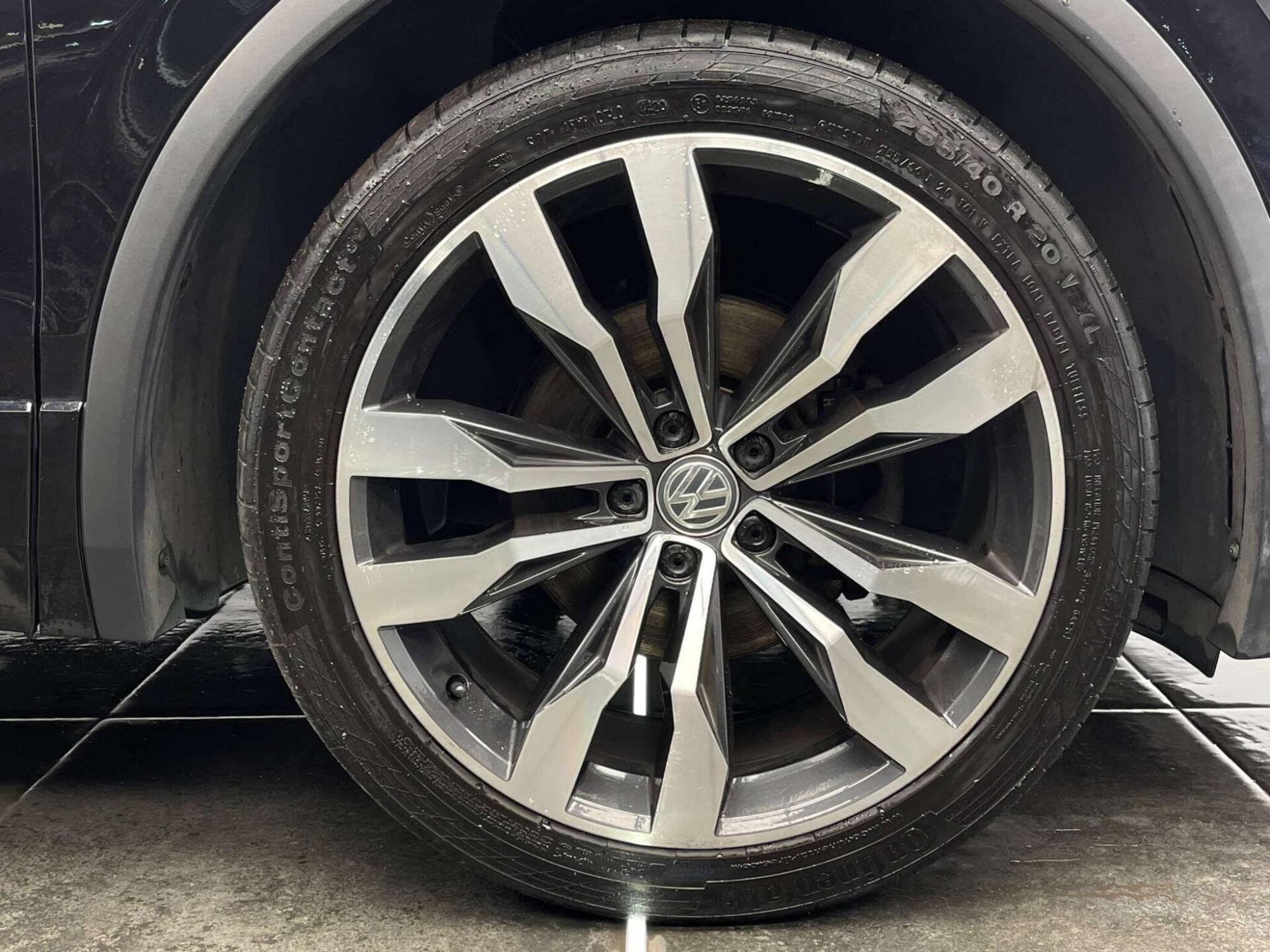 2017 Volkswagen TIGUAN image 15