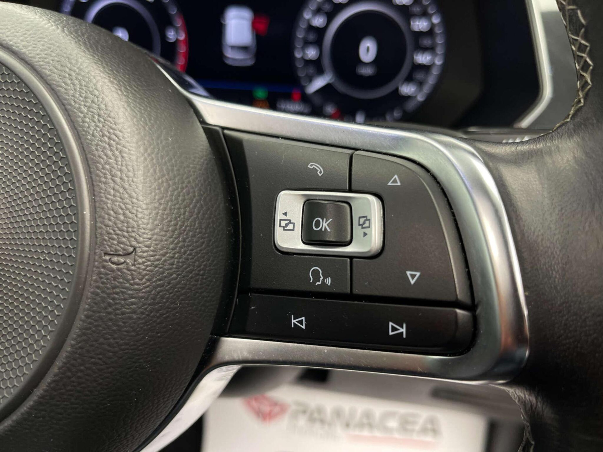 2017 Volkswagen TIGUAN image 22