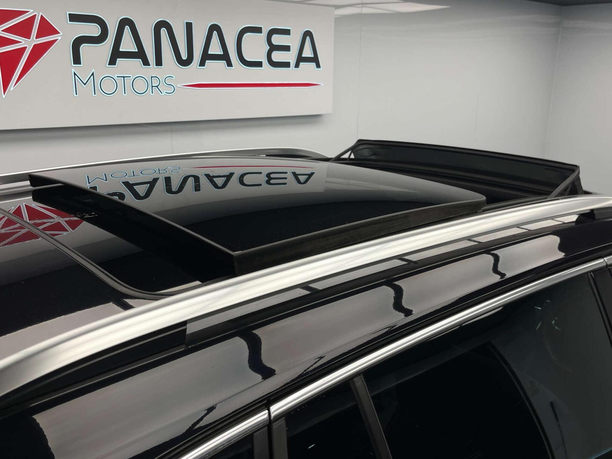 2017 Volkswagen TIGUAN image 14