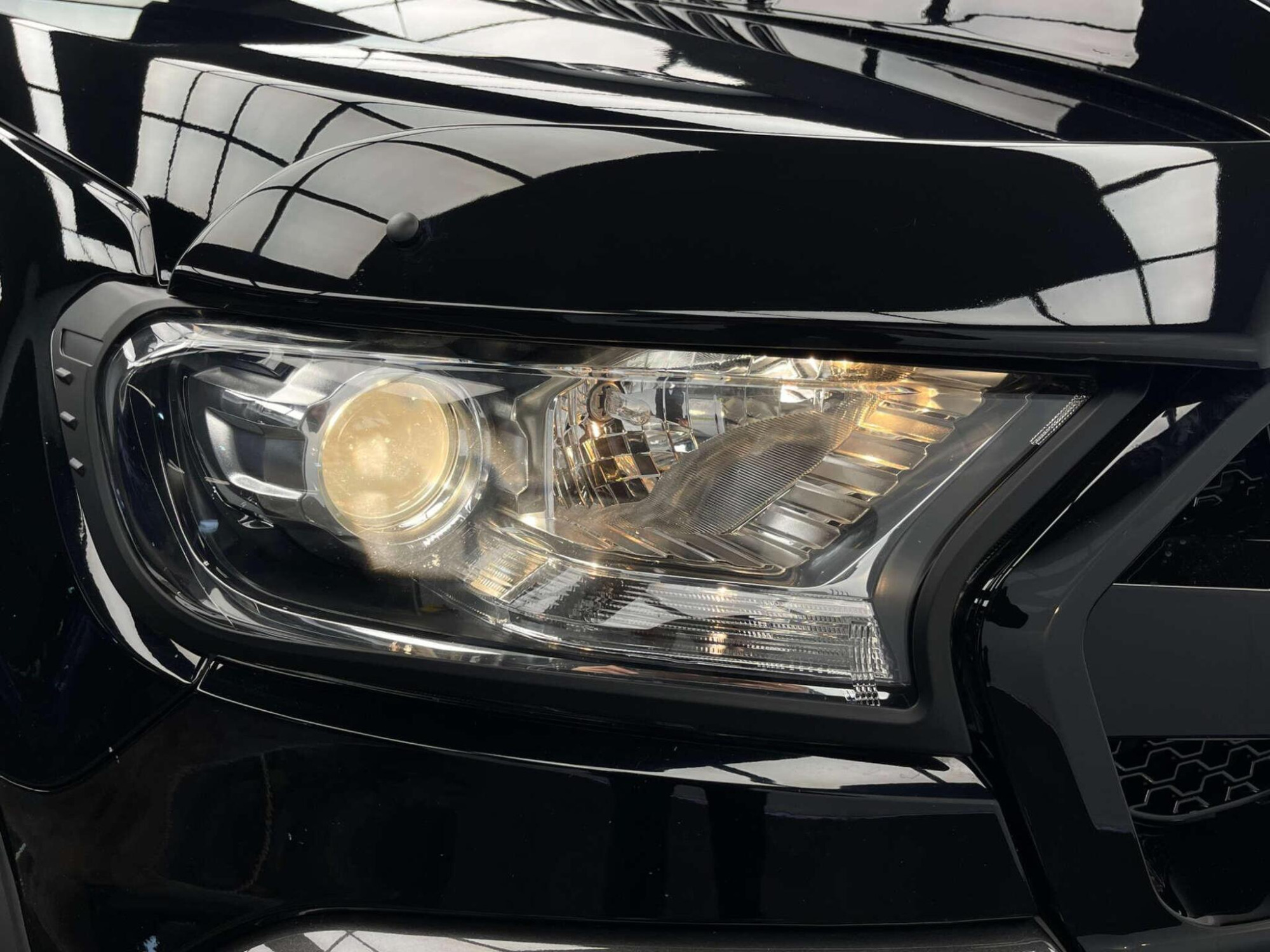 2019 Ford RANGER image 2