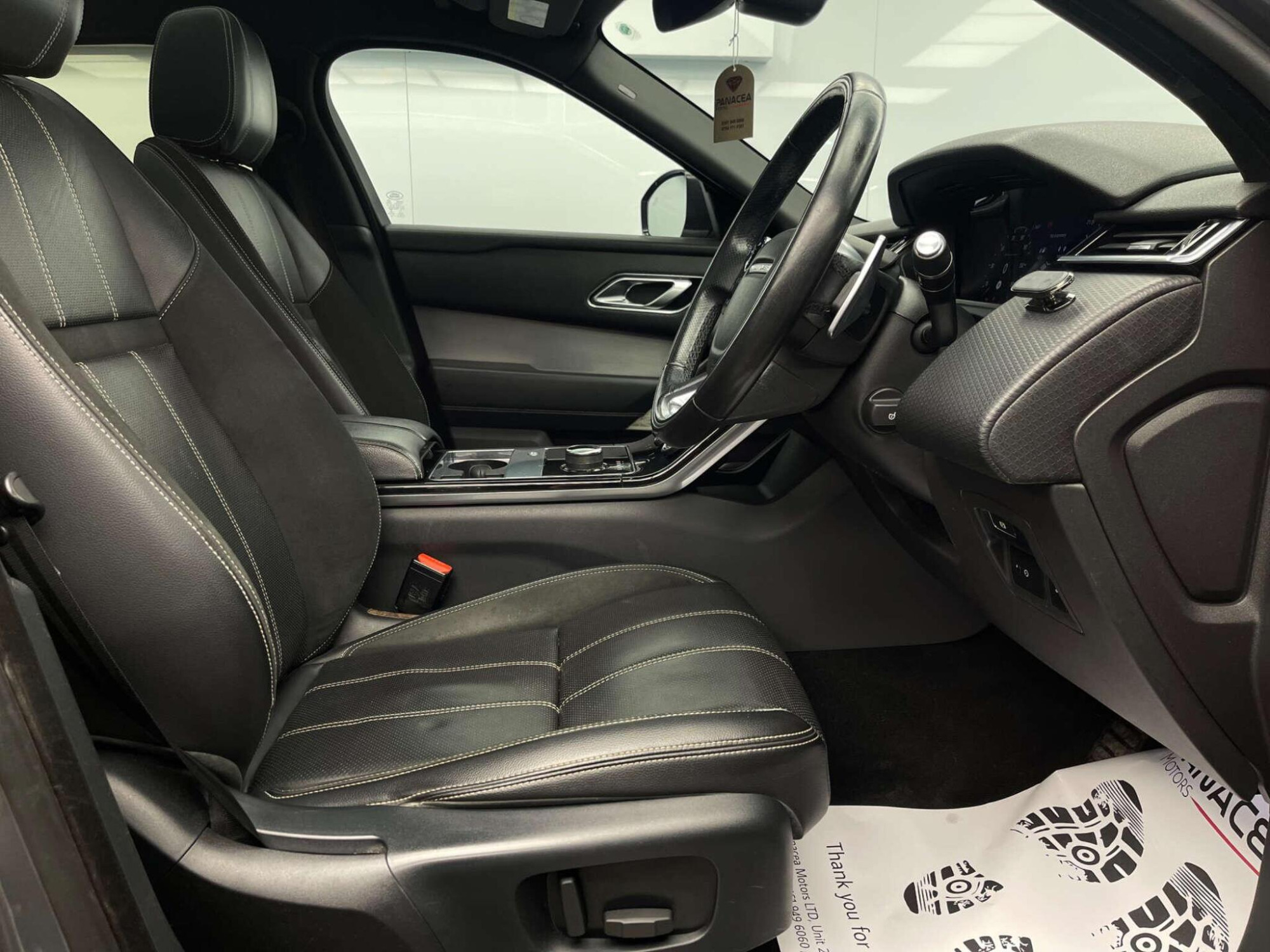 2018 Land Rover RANGE ROVER VELAR image 12