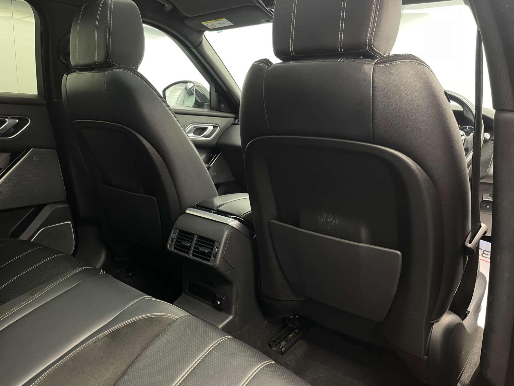 2018 Land Rover RANGE ROVER VELAR image 22