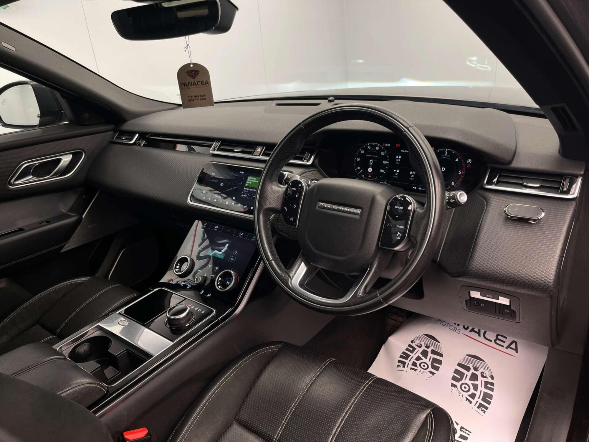 2018 Land Rover RANGE ROVER VELAR image 3