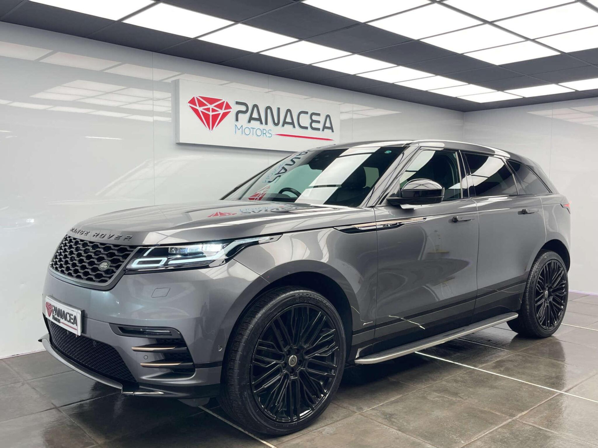 2018 Land Rover RANGE ROVER VELAR image 9