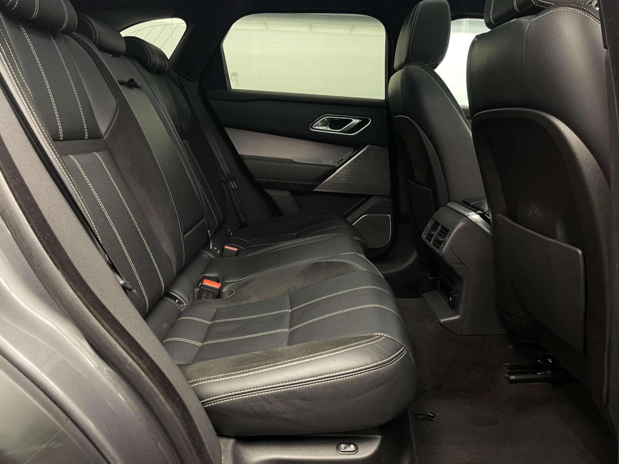 2018 Land Rover RANGE ROVER VELAR image 20