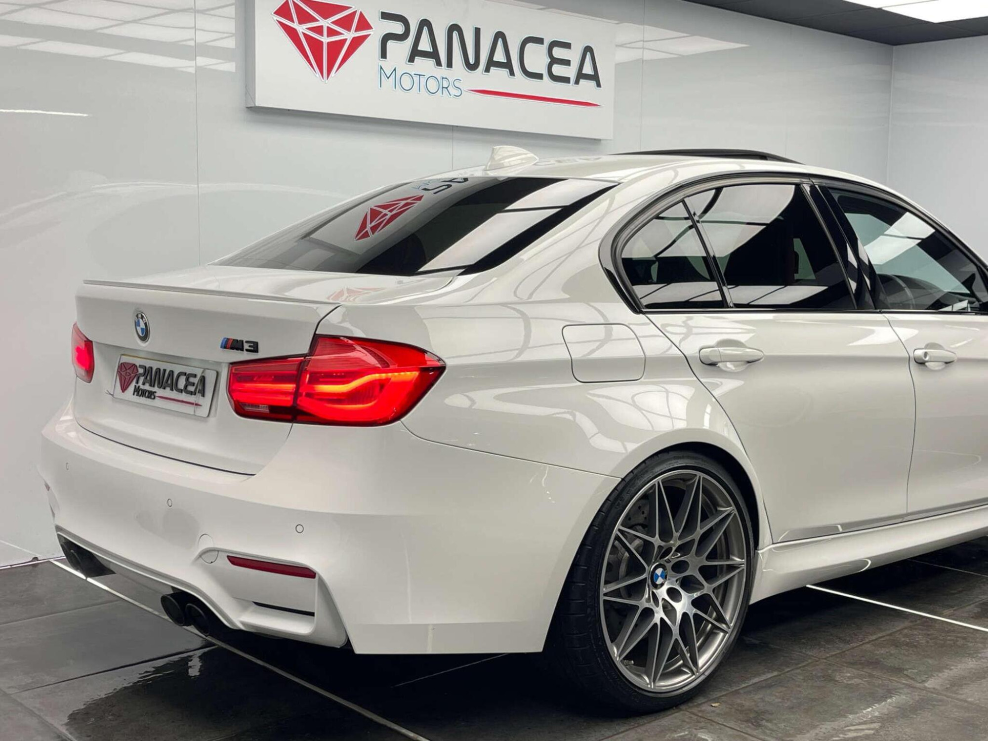 2016 BMW M3 image 11