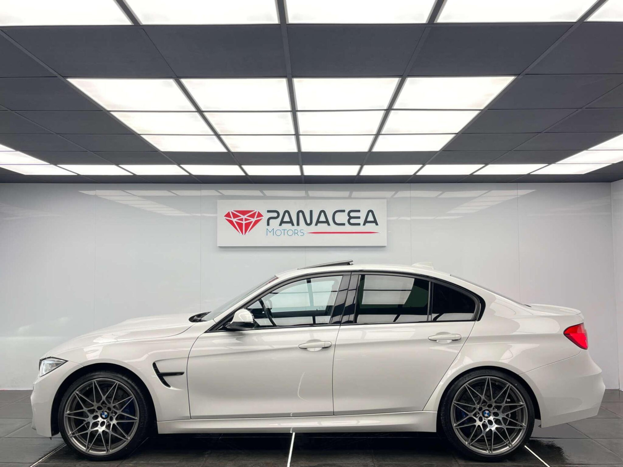 2016 BMW M3 image 38