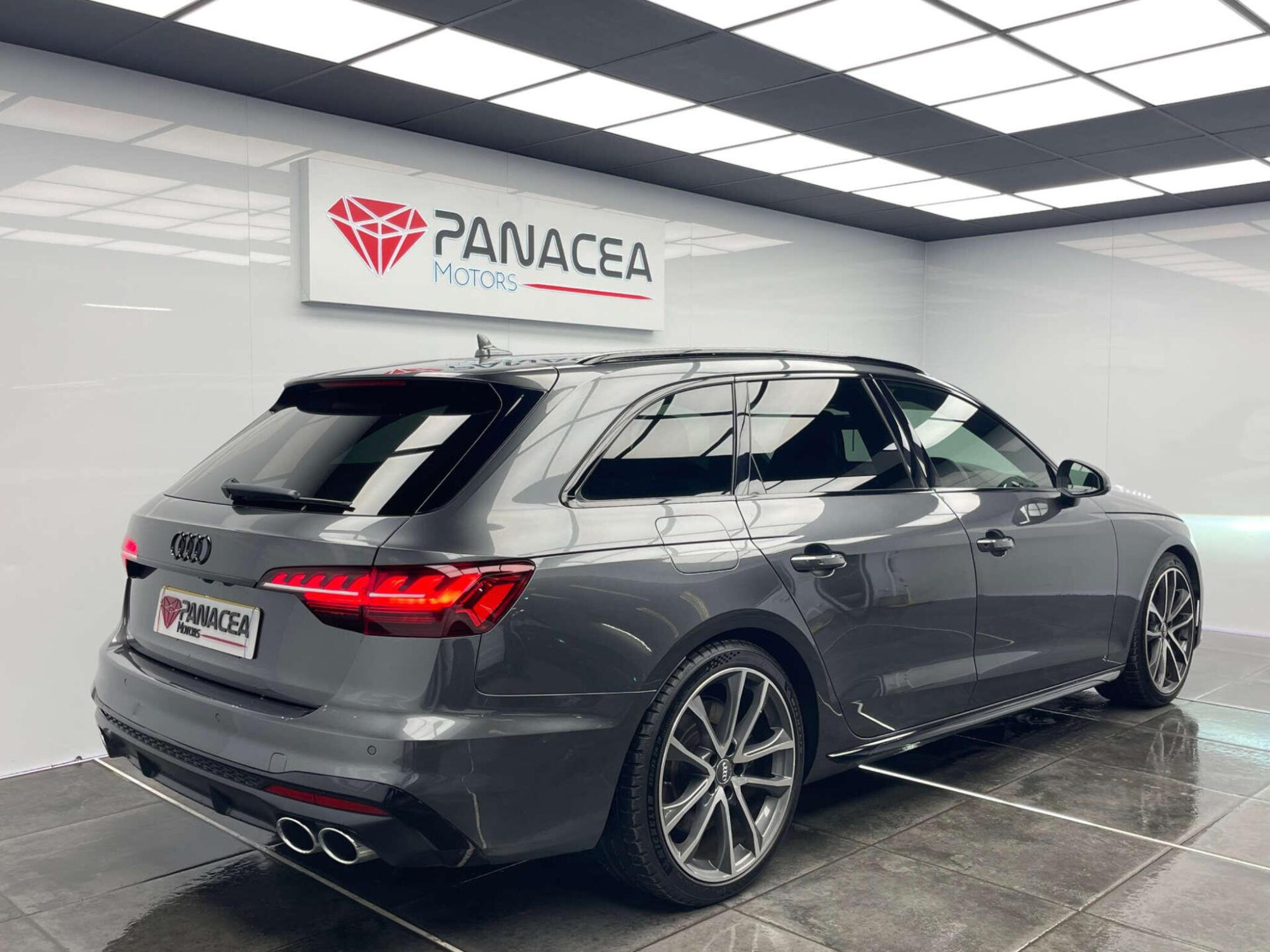 2020 Audi S4 image 4