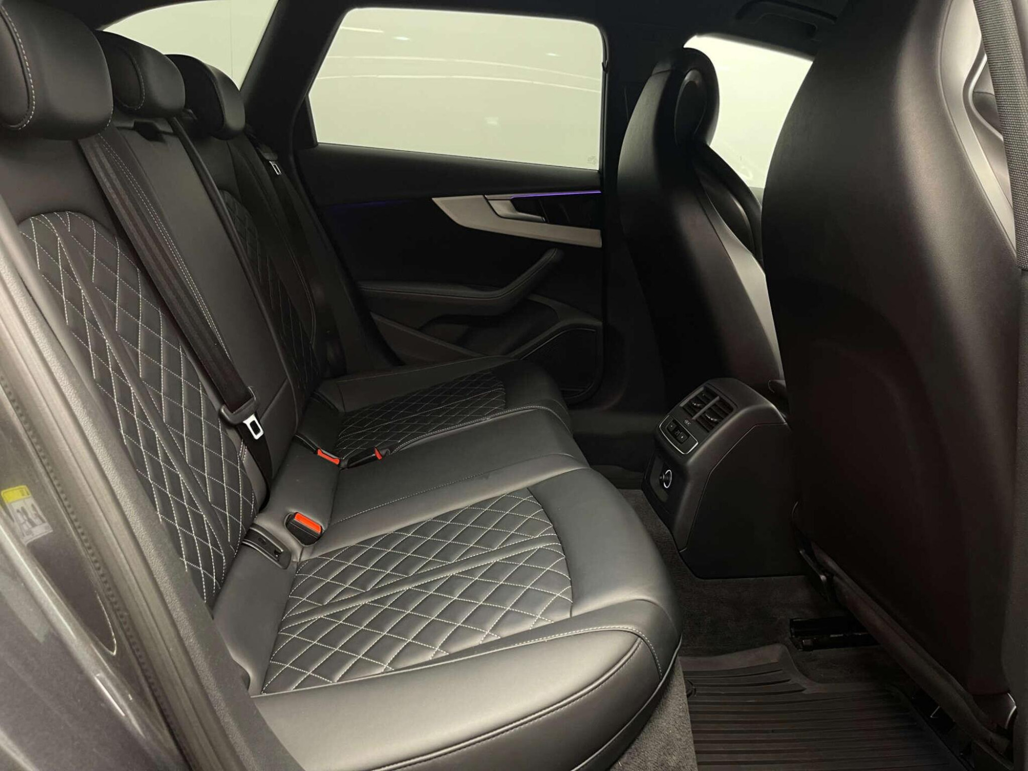 2020 Audi S4 image 29