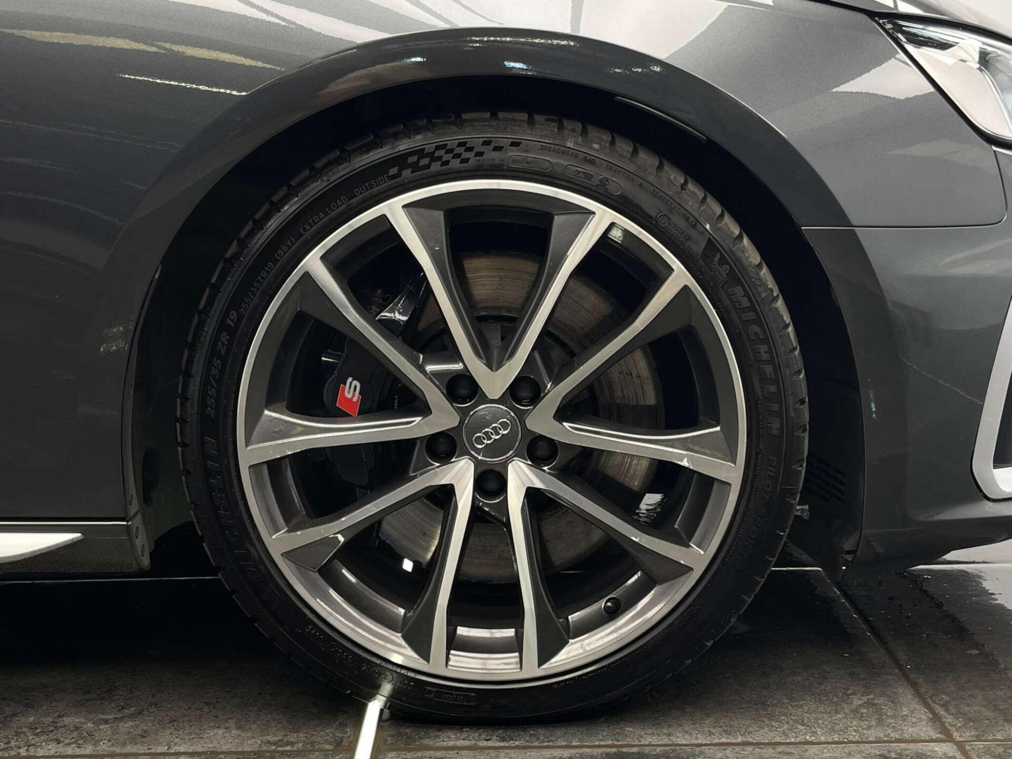 2020 Audi S4 image 31