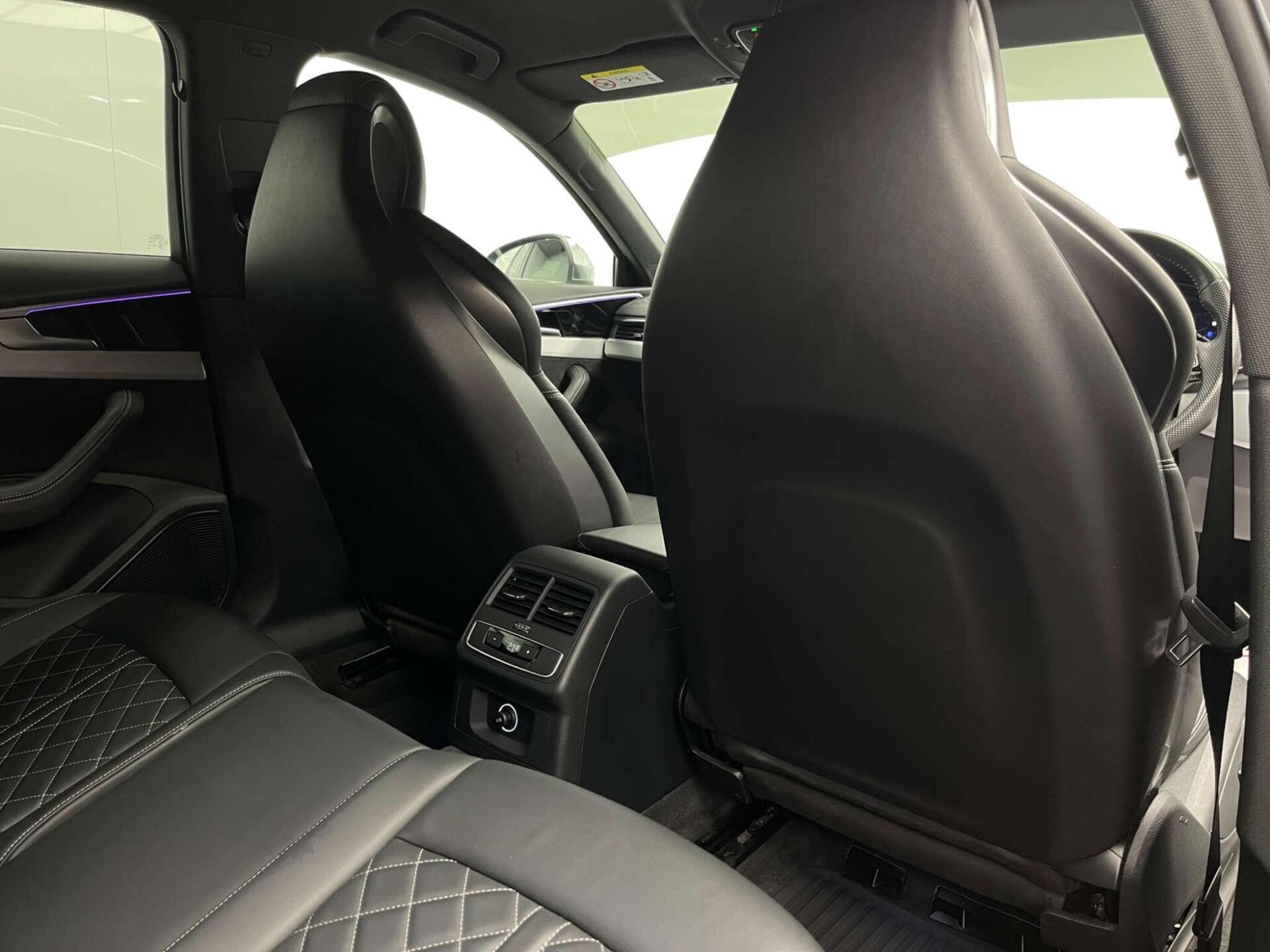 2020 Audi S4 image 28