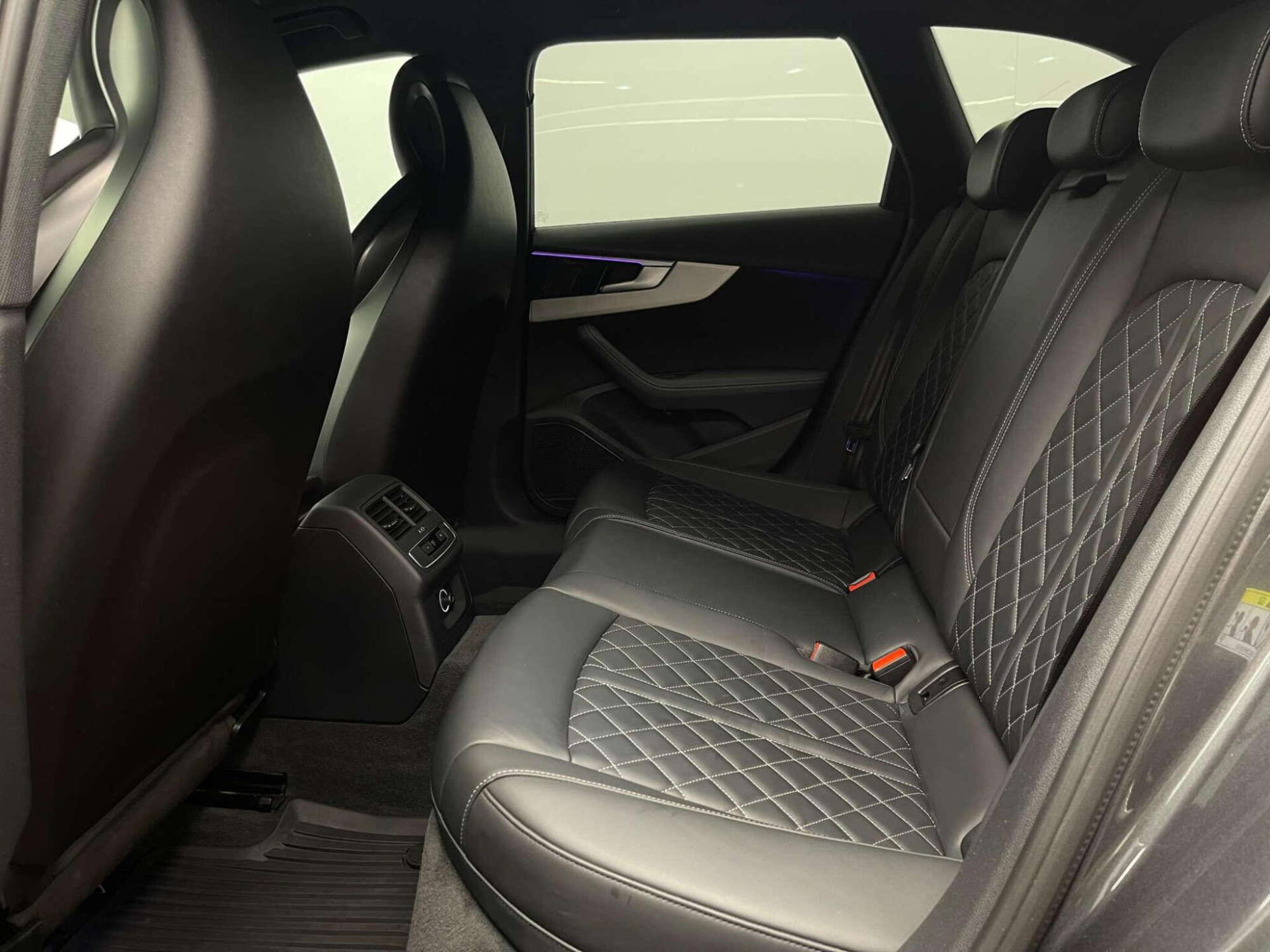 2020 Audi S4 image 46