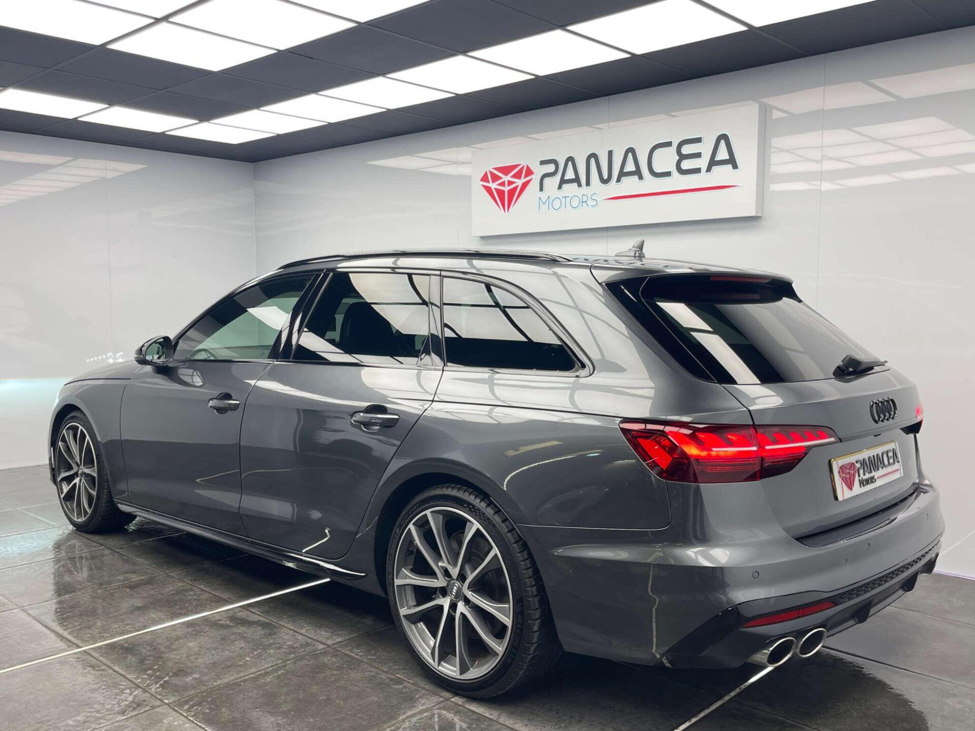 2020 Audi S4 image 36