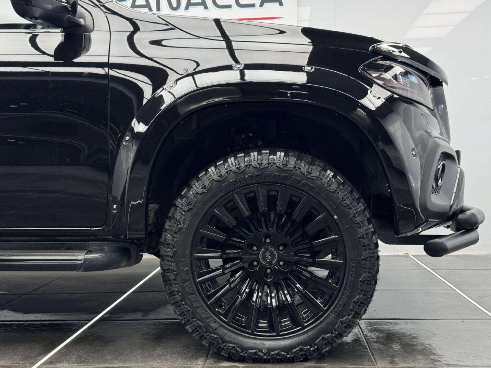 2018 Mercedes-Benz X-CLASS image 12