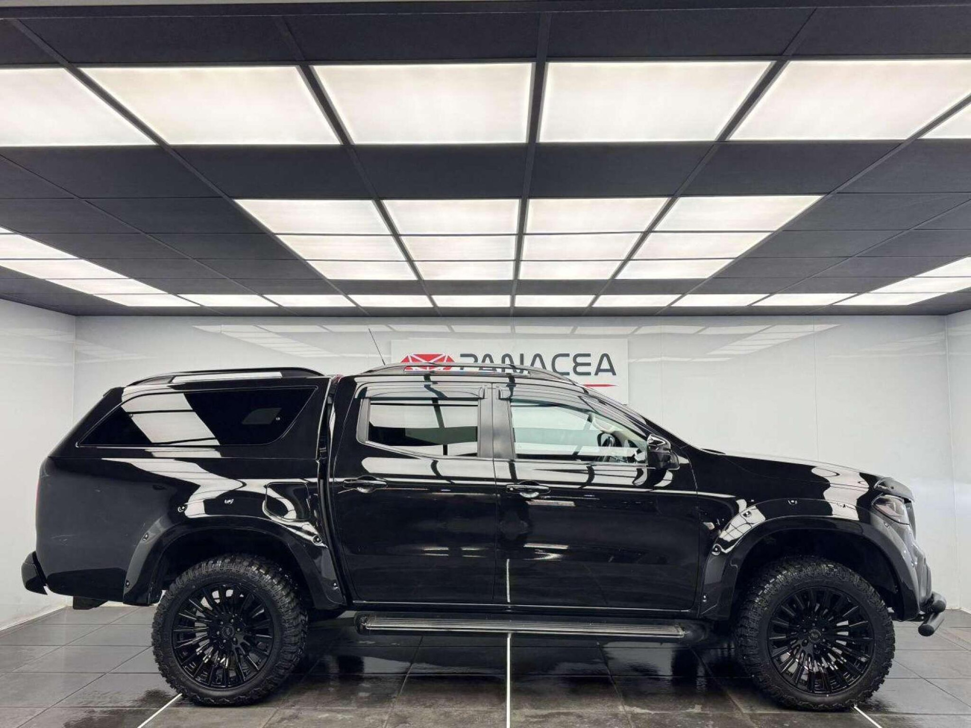 2018 Mercedes-Benz X-CLASS image 4