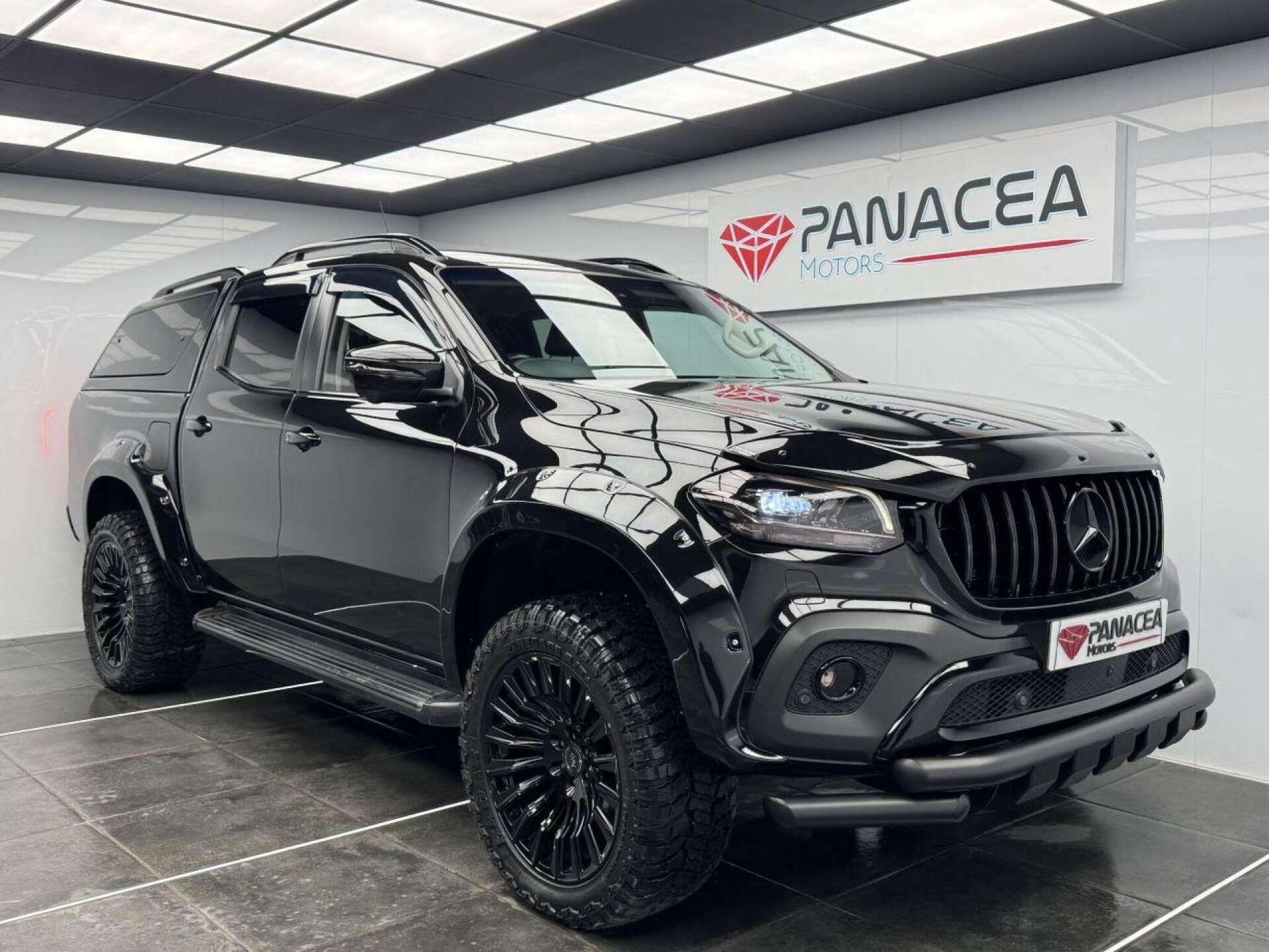 Mercedes-Benz X-CLASS
