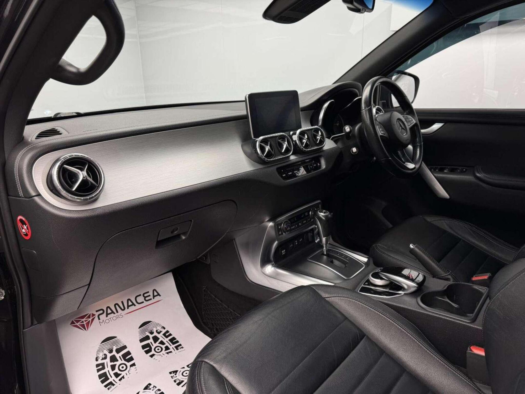2018 Mercedes-Benz X-CLASS image 17
