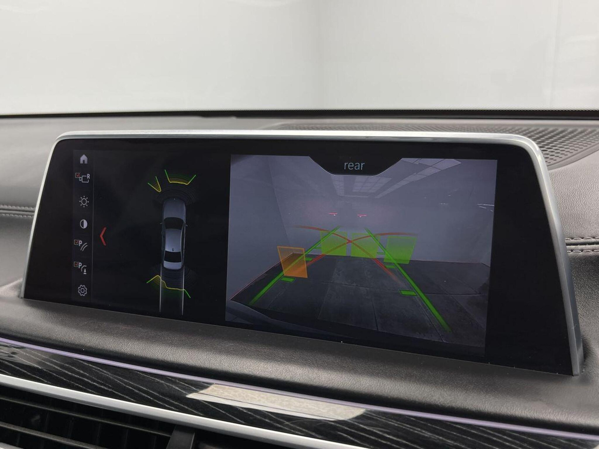 2018 BMW 7 SERIES image 23