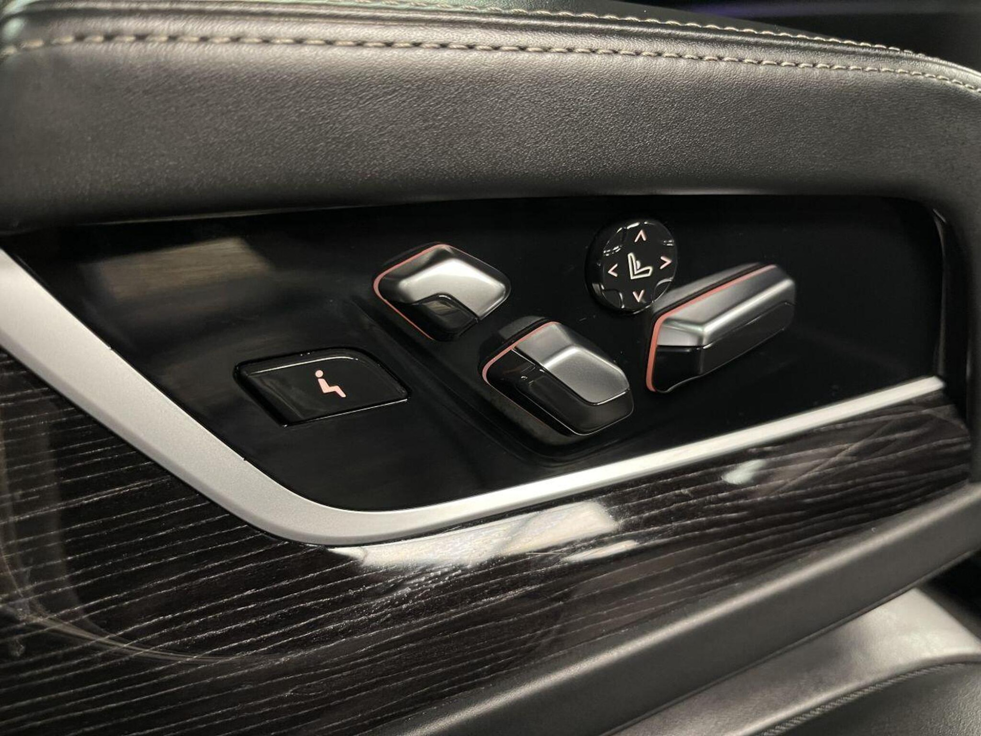 2018 BMW 7 SERIES image 28
