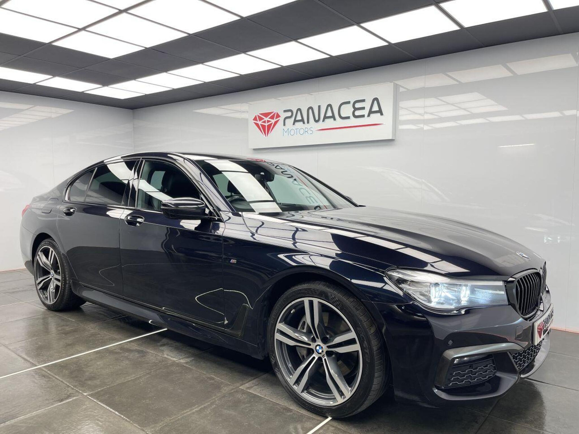 2018 BMW 7 SERIES image 3
