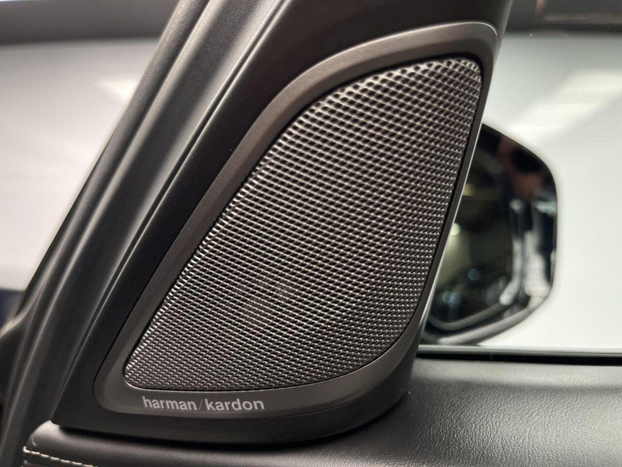2018 BMW 7 SERIES image 15