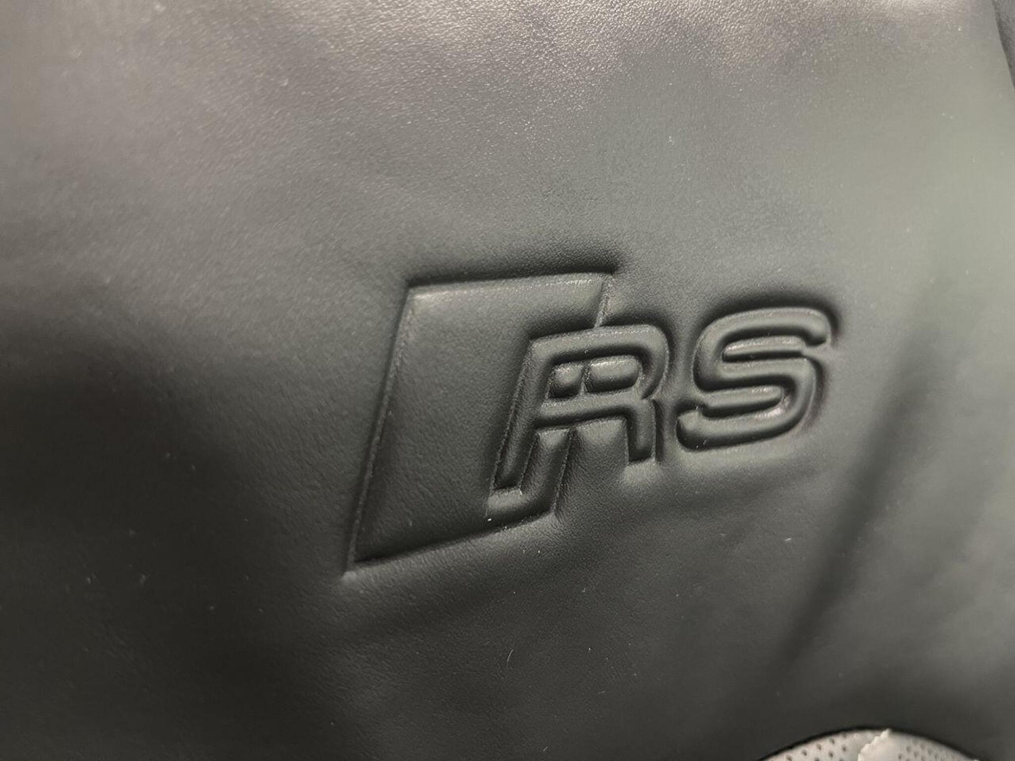 2021 Audi RS6 AVANT image 19