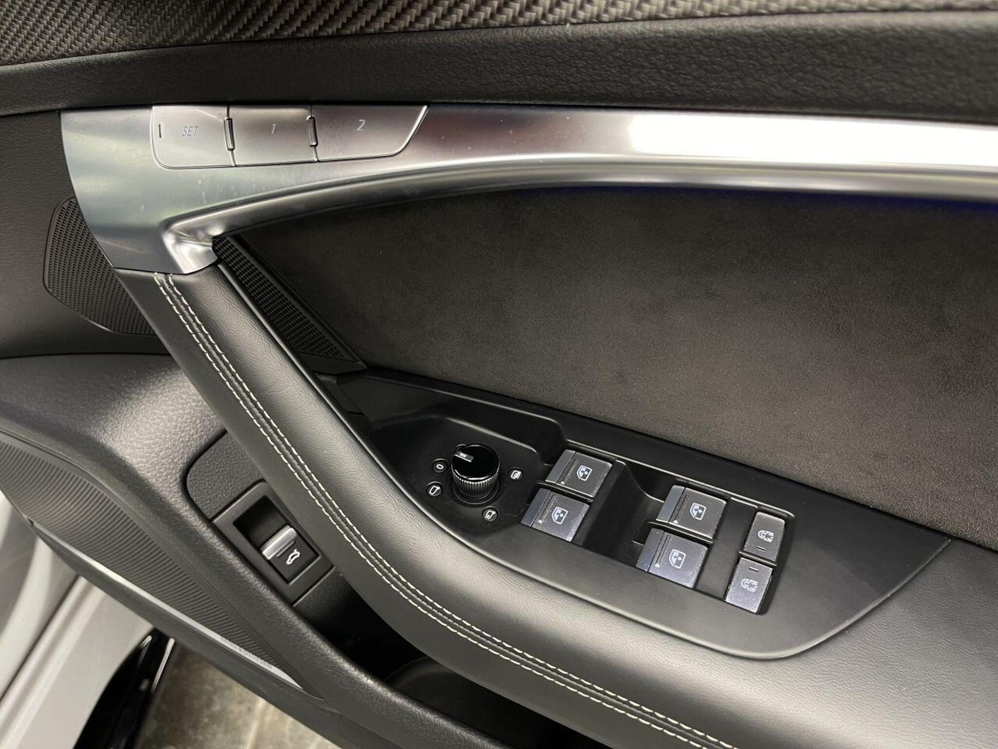 2021 Audi RS6 AVANT image 22