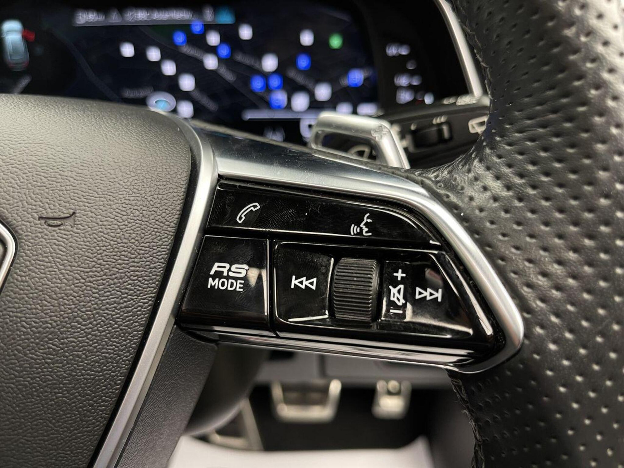 2021 Audi RS6 AVANT image 28