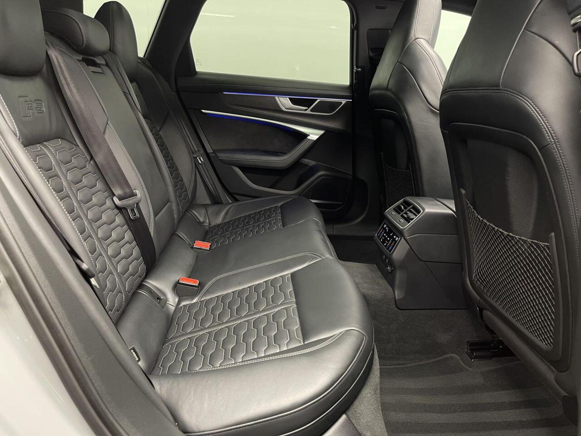 2021 Audi RS6 AVANT image 37