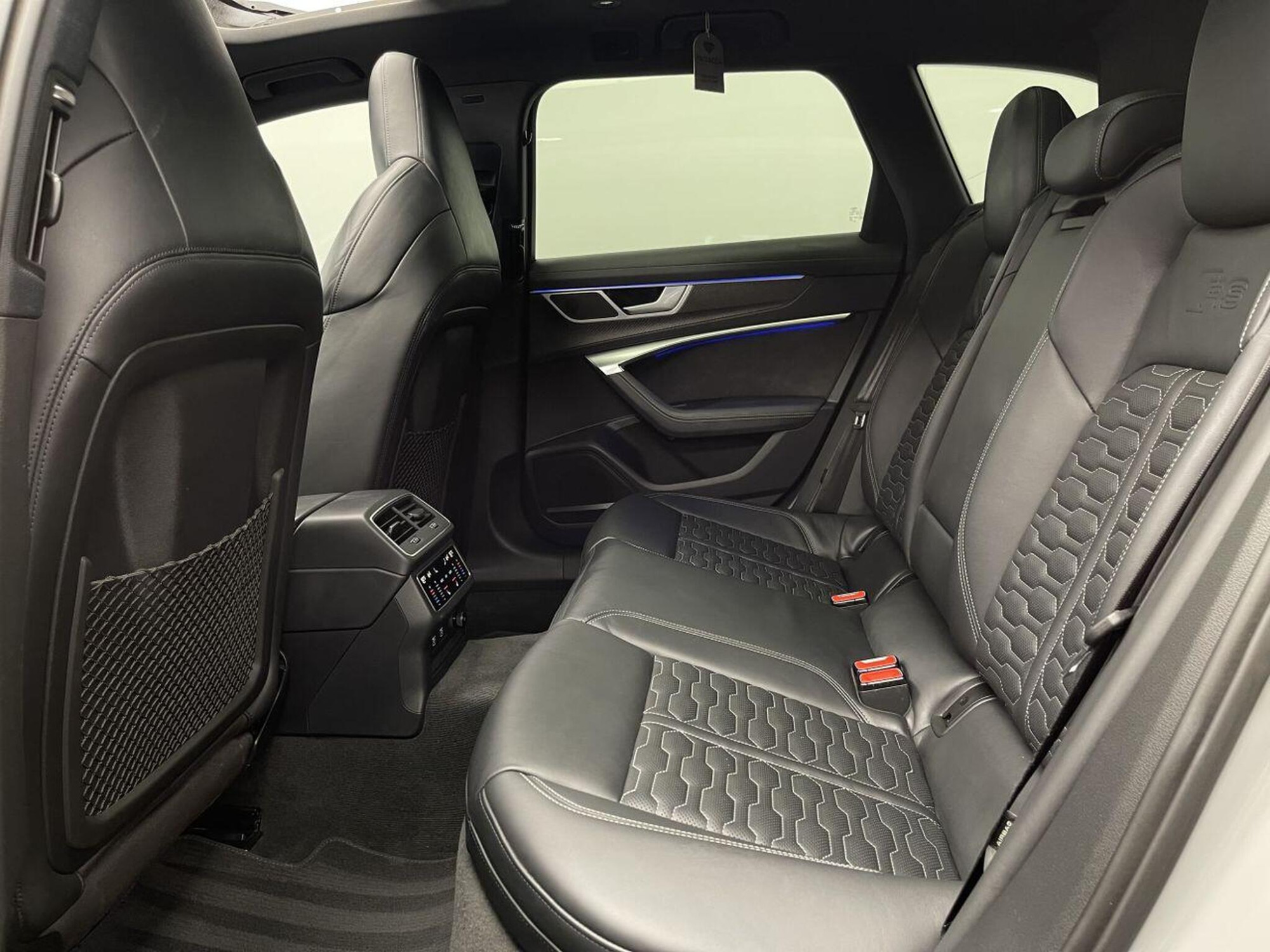2021 Audi RS6 AVANT image 53
