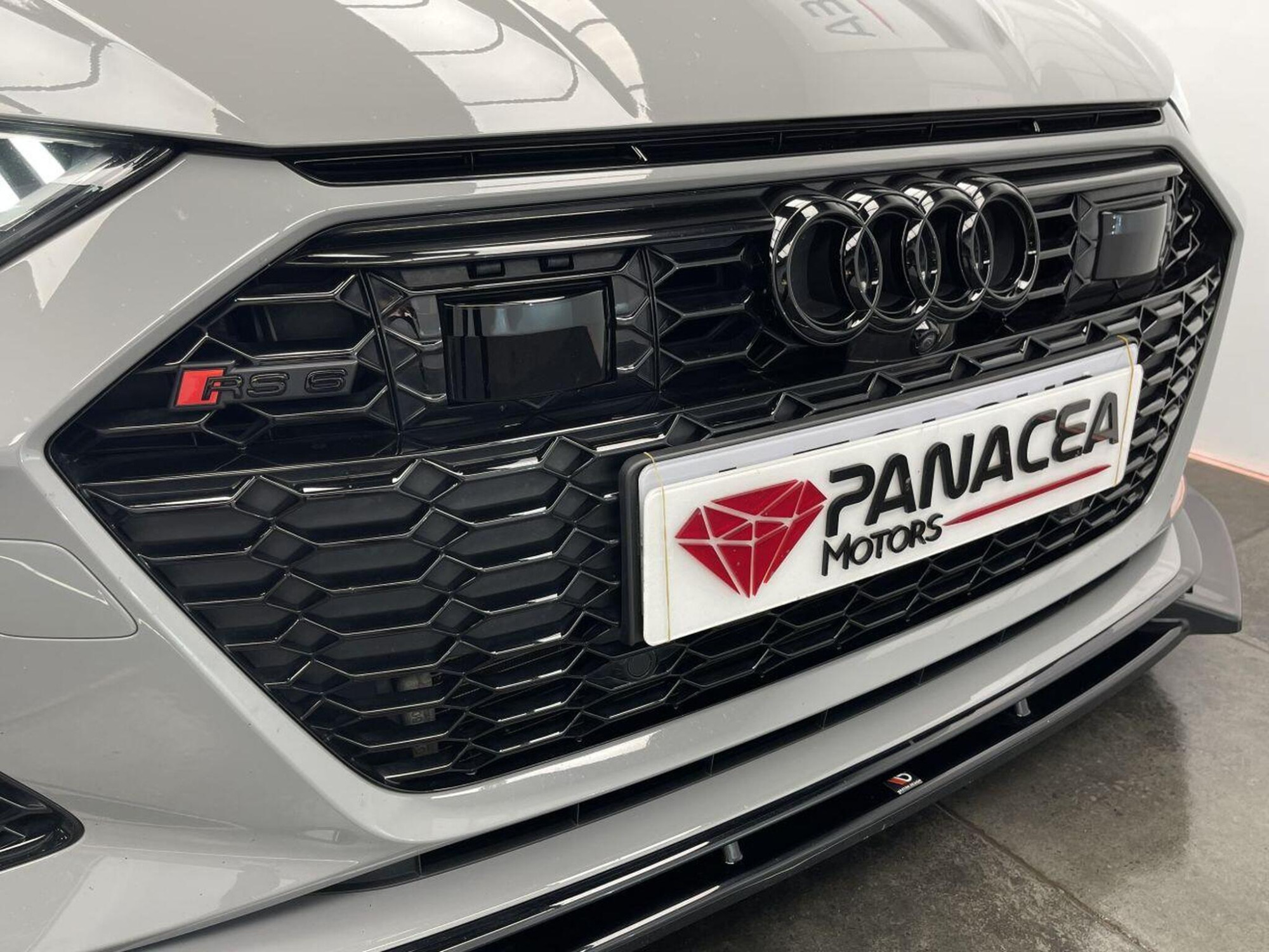 2021 Audi RS6 AVANT image 6