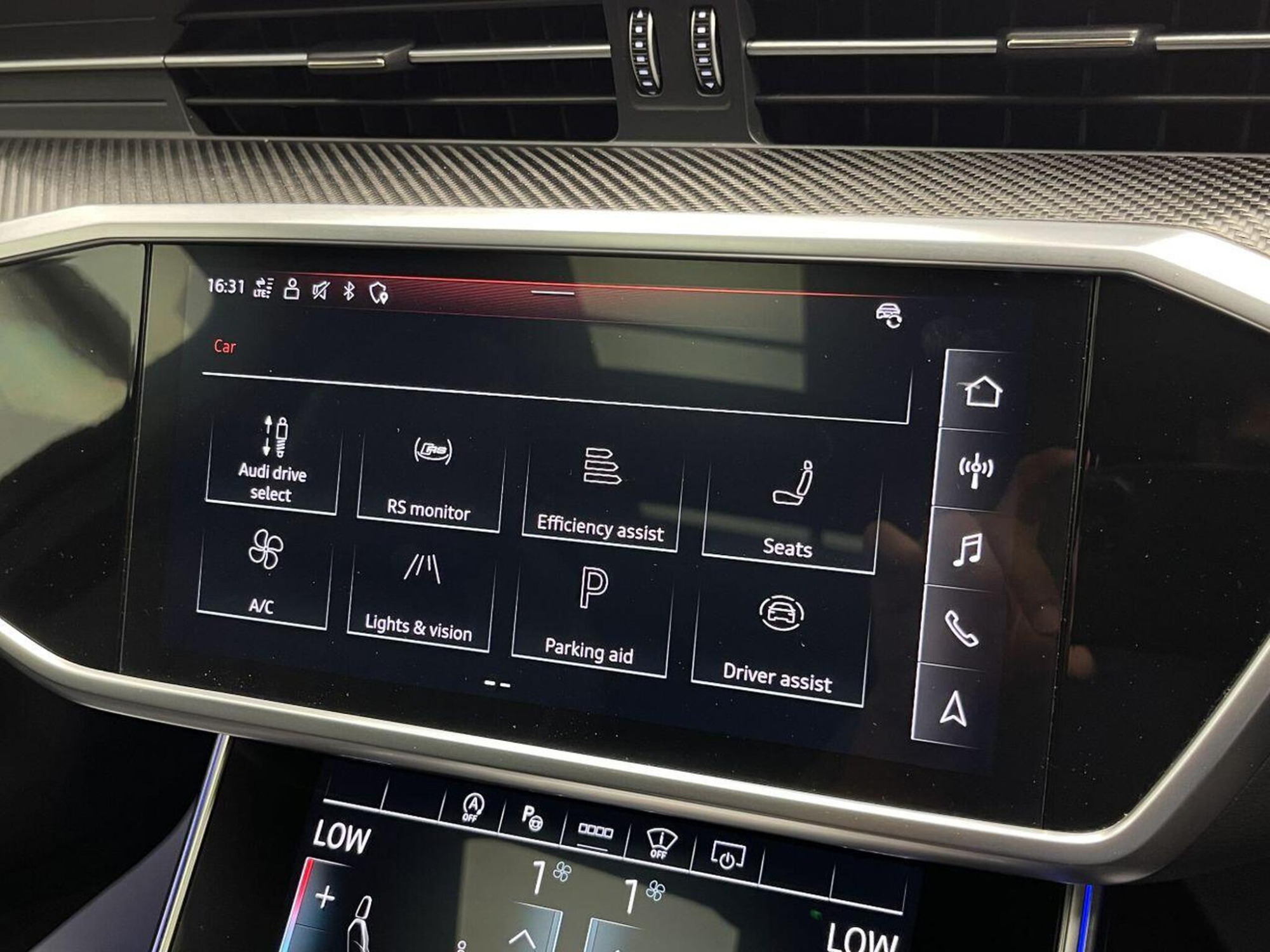 2021 Audi RS6 AVANT image 33