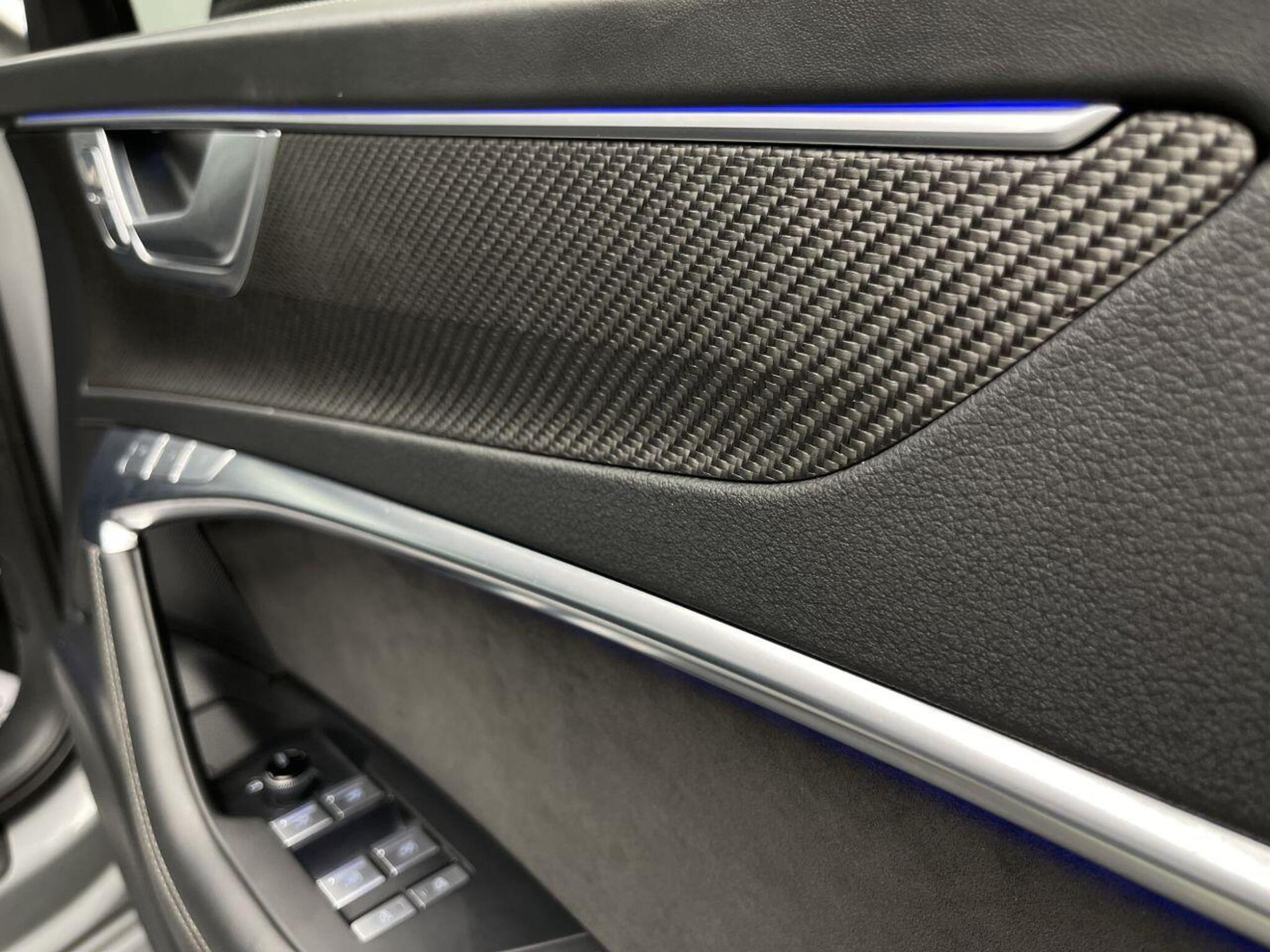 2021 Audi RS6 AVANT image 21