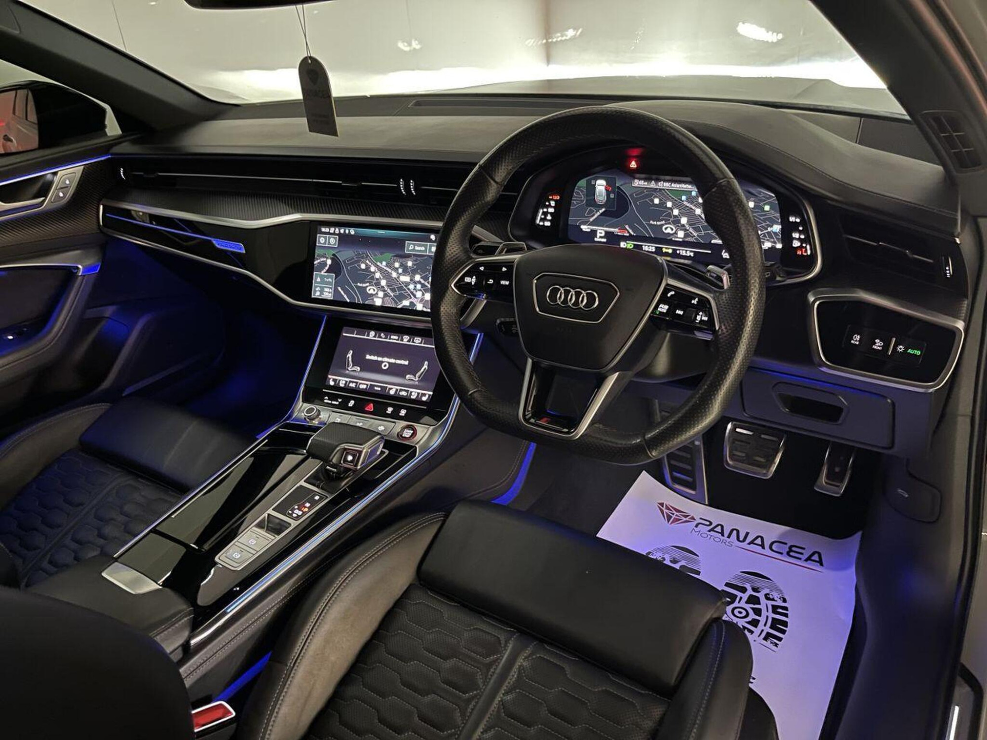 2021 Audi RS6 AVANT image 2