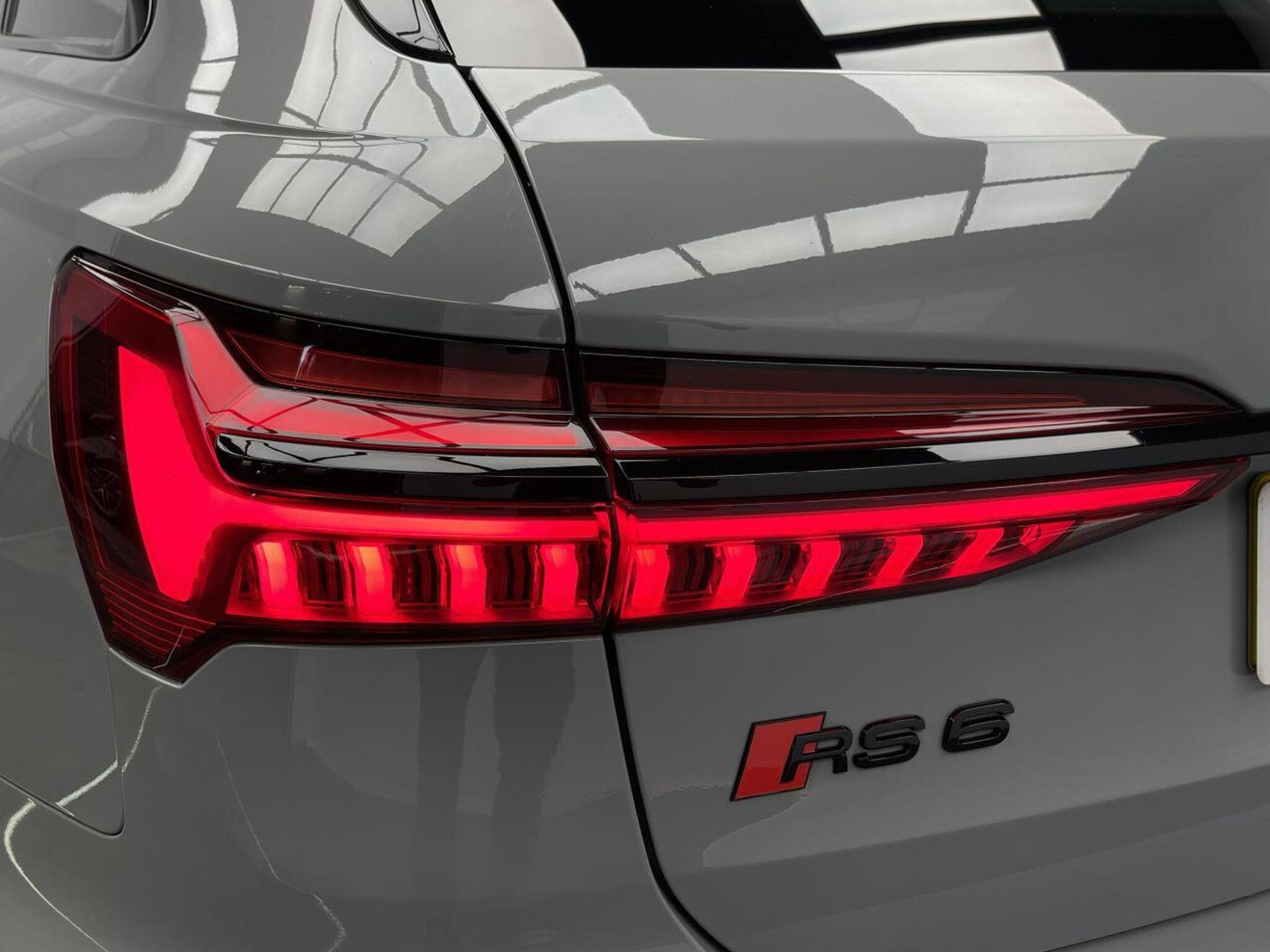 2021 Audi RS6 AVANT image 46