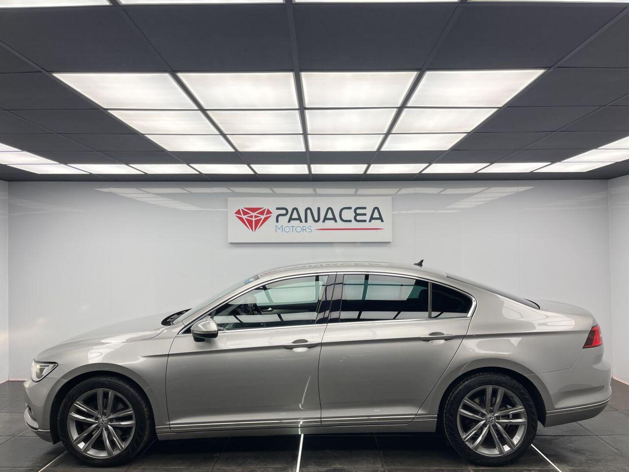 2016 Volkswagen PASSAT image 26