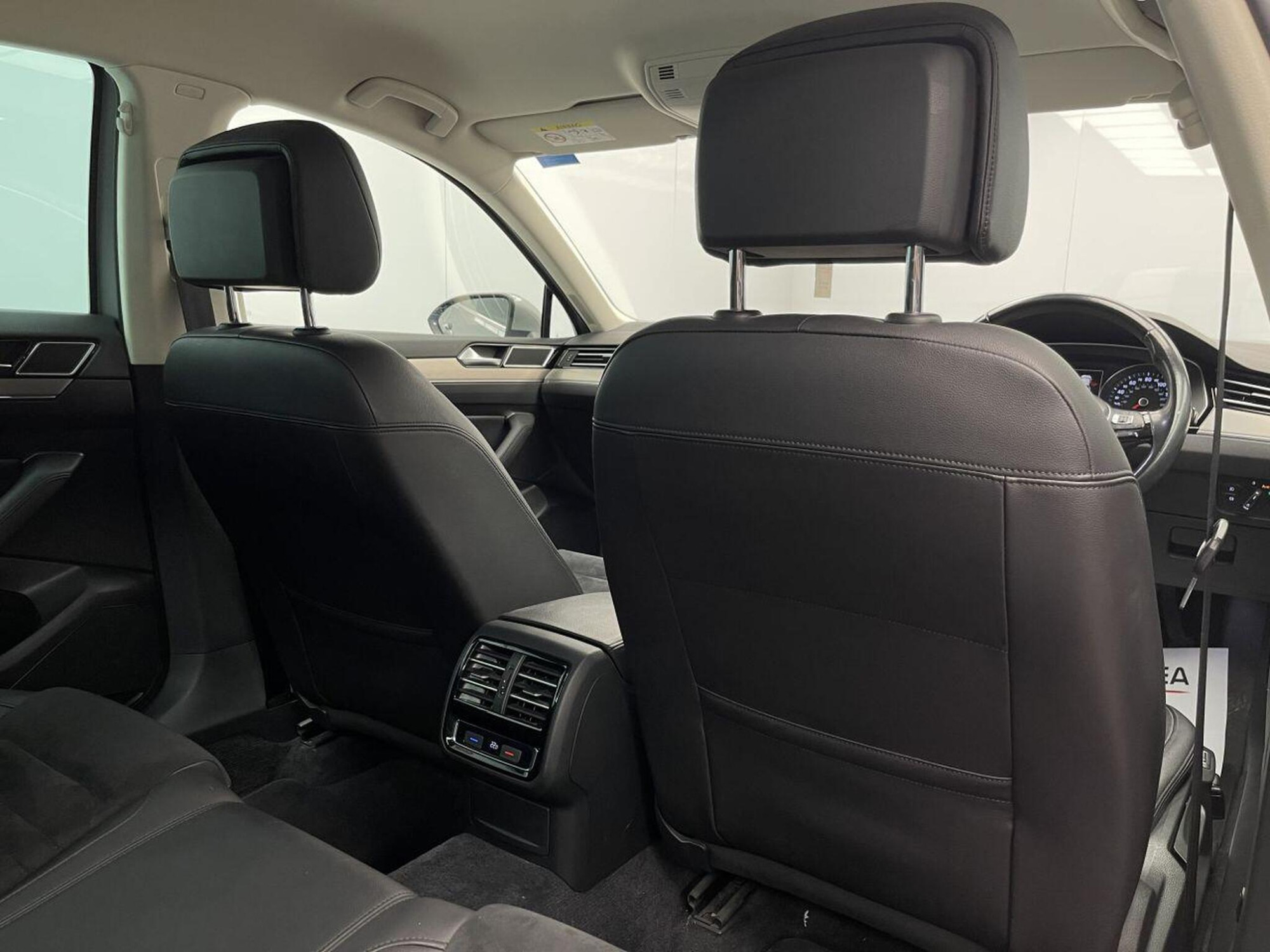 2016 Volkswagen PASSAT image 21