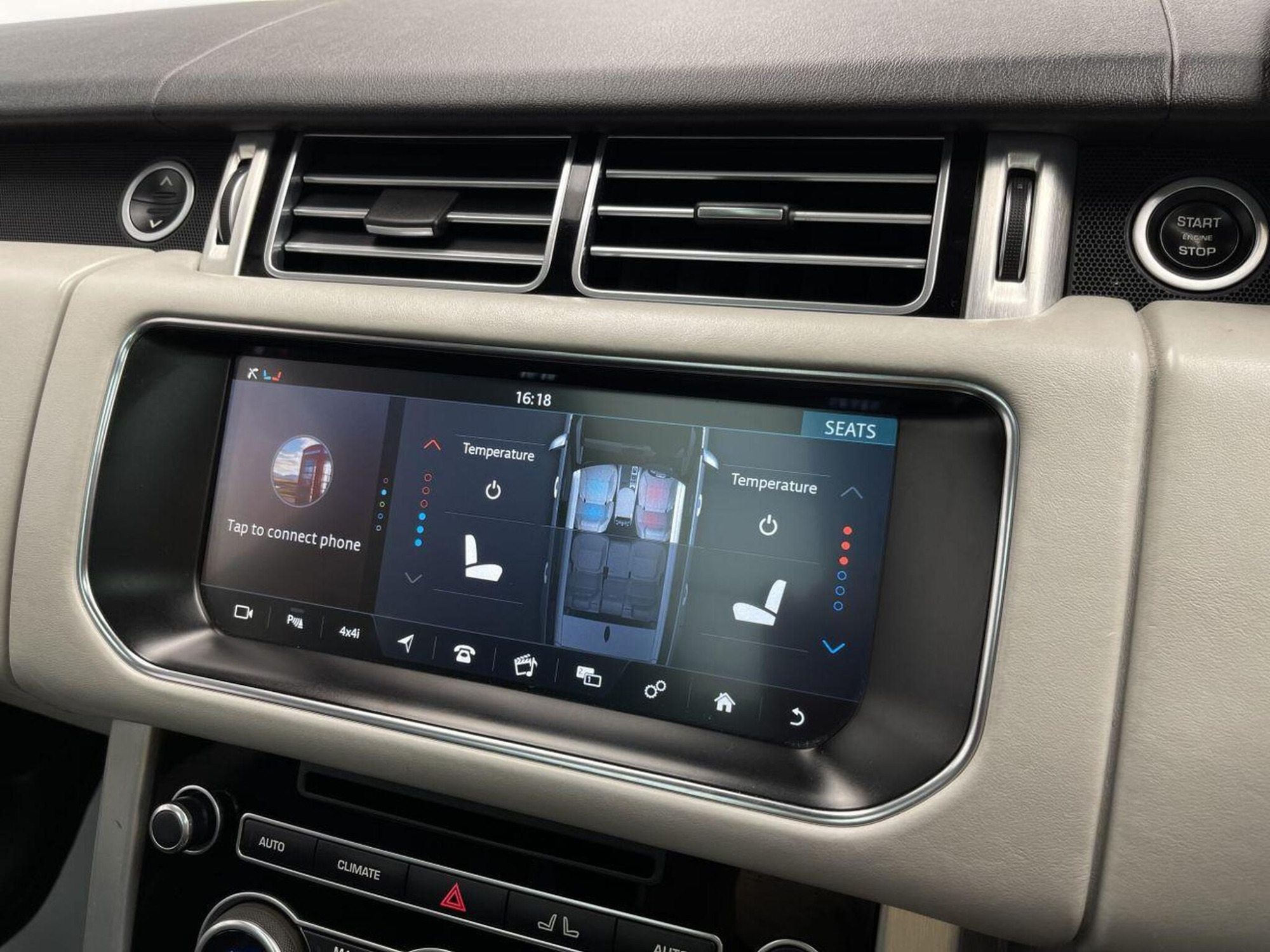 2017 Land Rover RANGE ROVER image 26