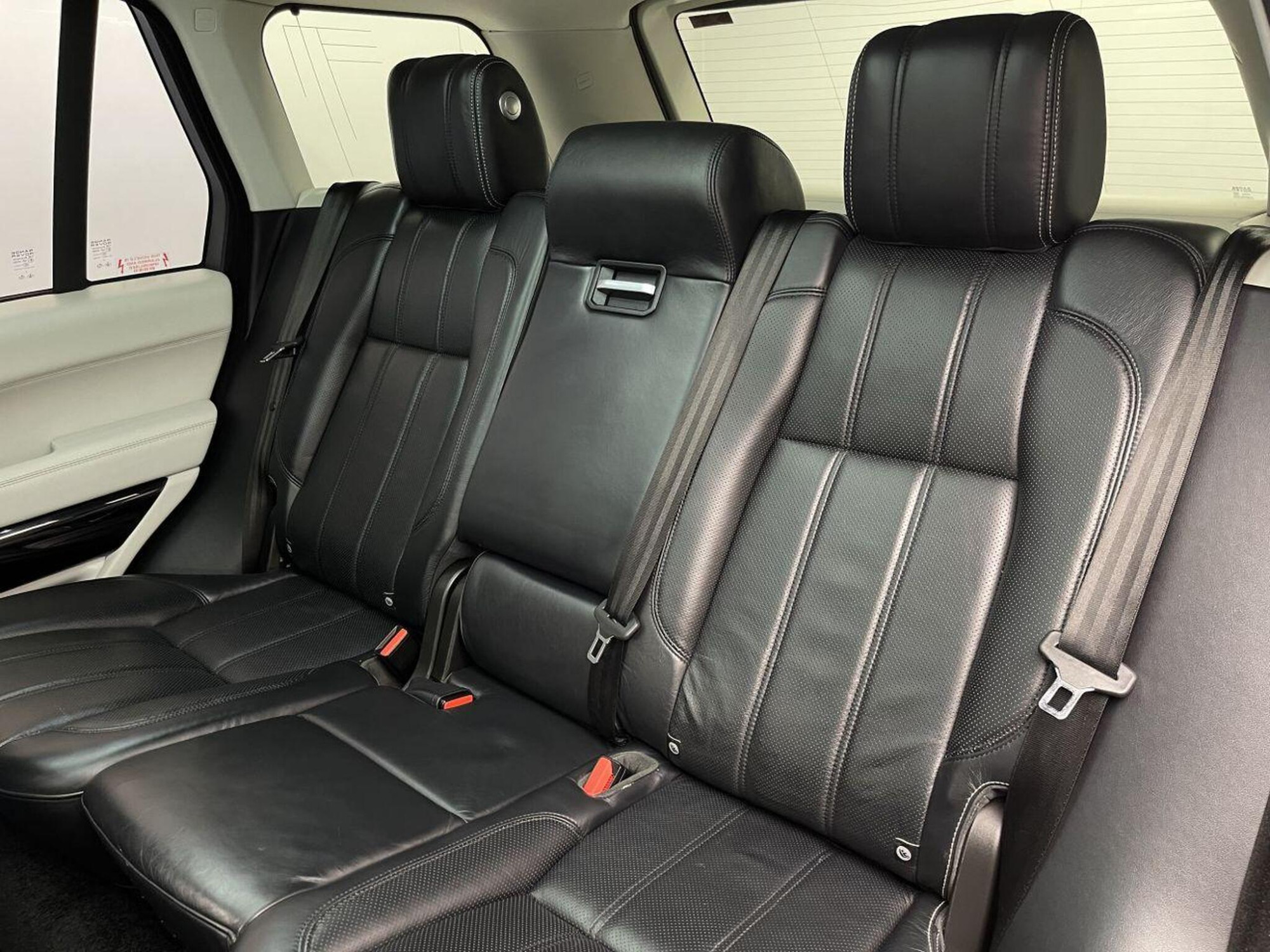 2017 Land Rover RANGE ROVER image 53