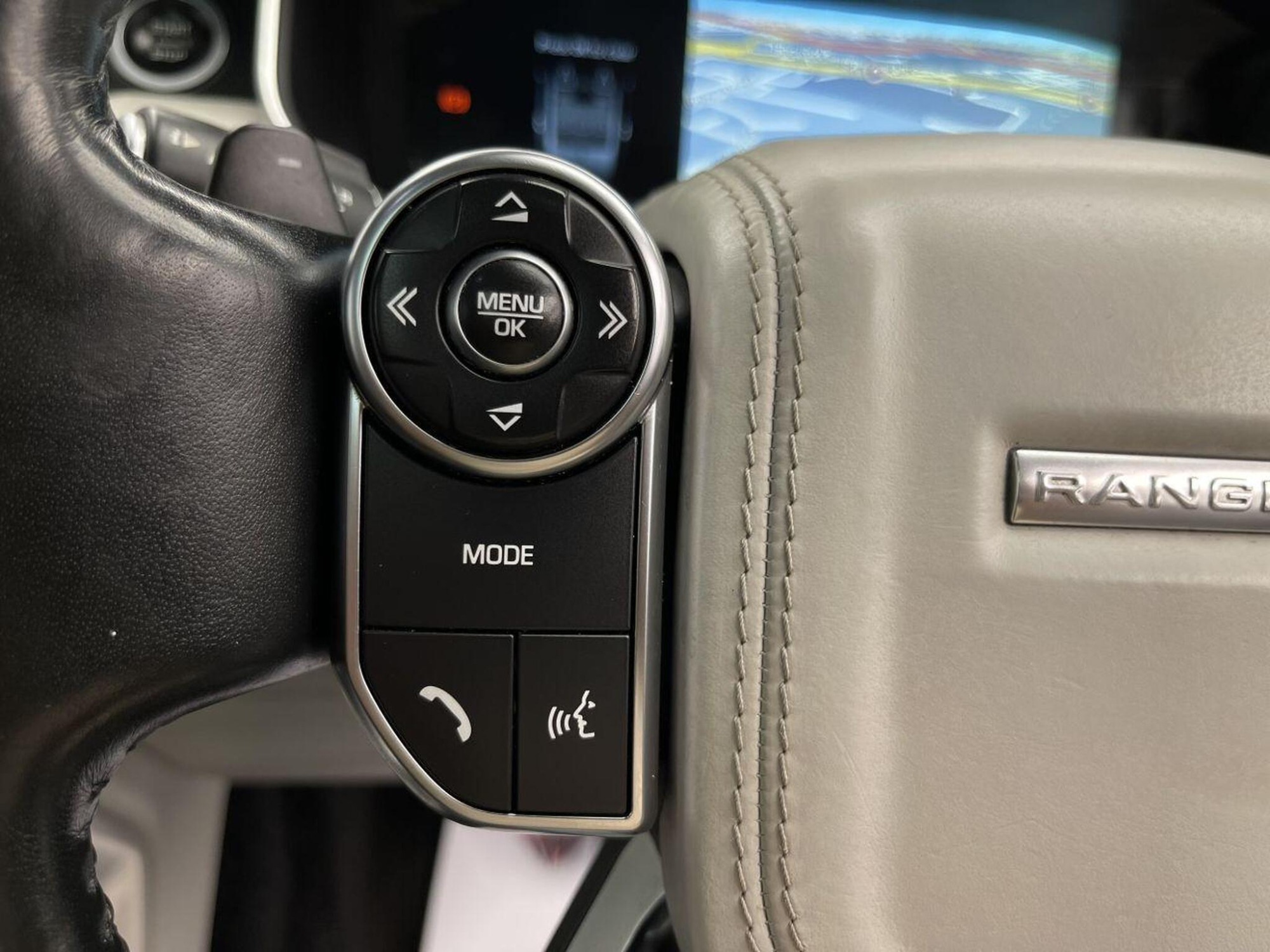 2017 Land Rover RANGE ROVER image 21