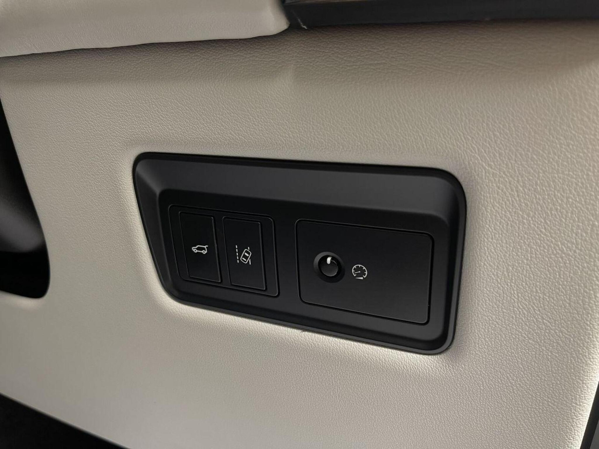 2017 Land Rover RANGE ROVER image 19