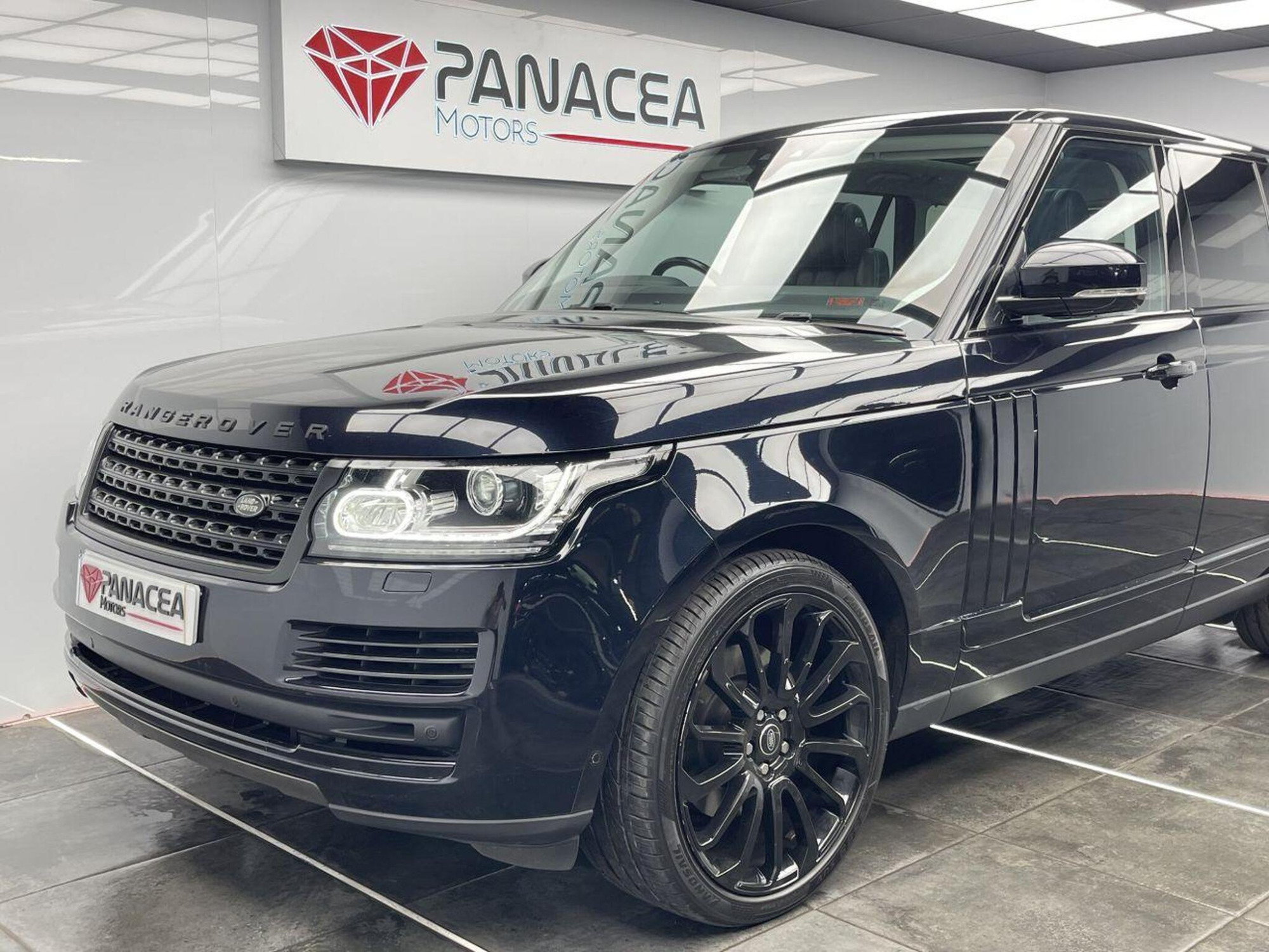 2017 Land Rover RANGE ROVER image 9