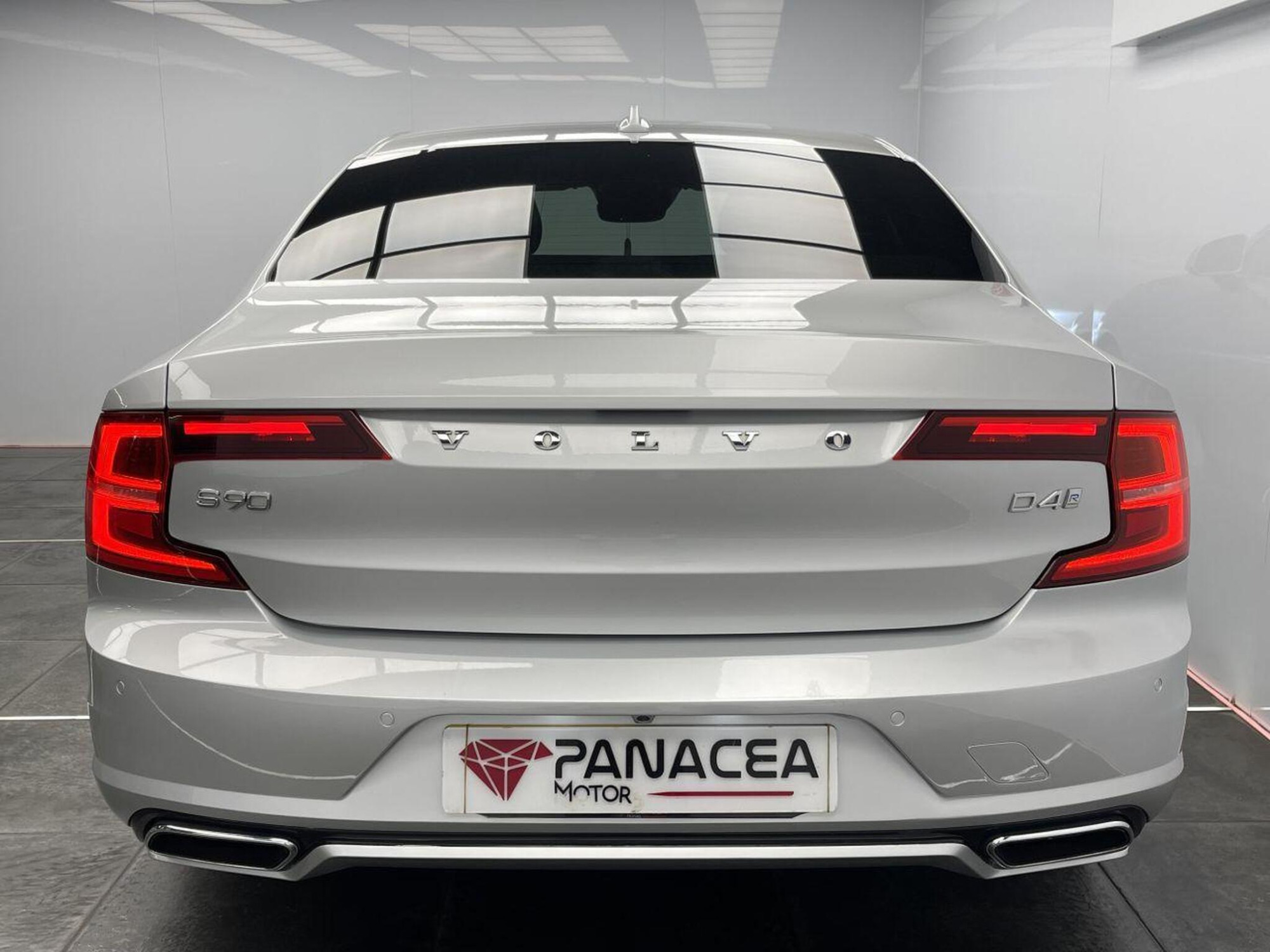 2017 Volvo S90 image 33