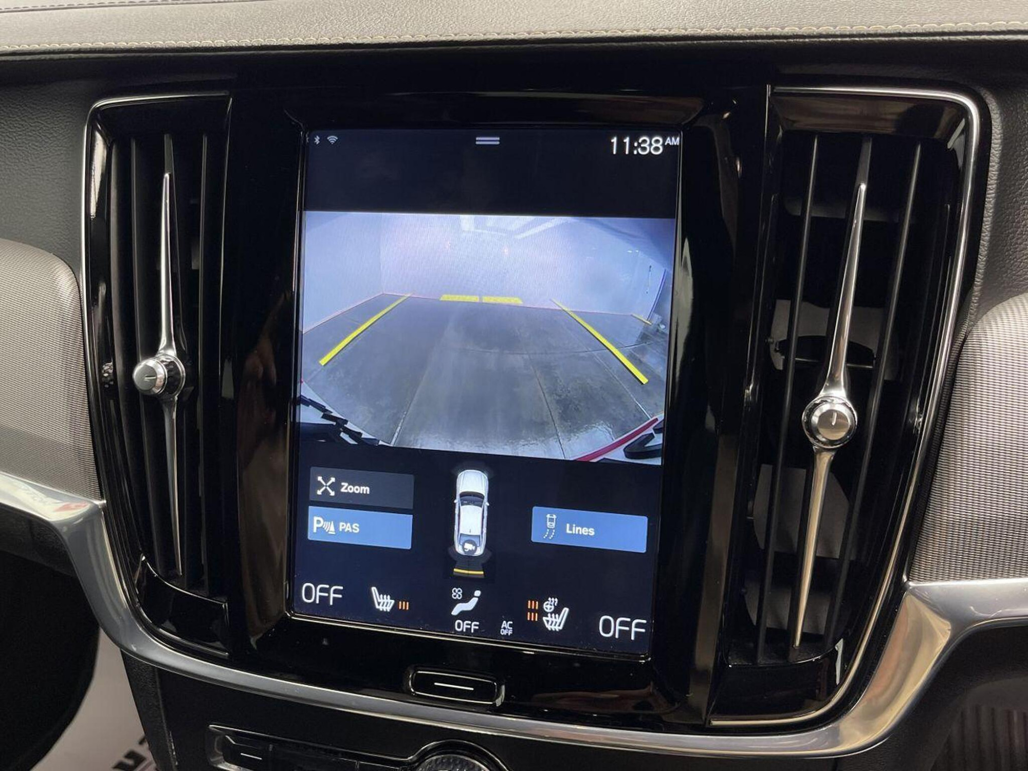 2017 Volvo S90 image 21