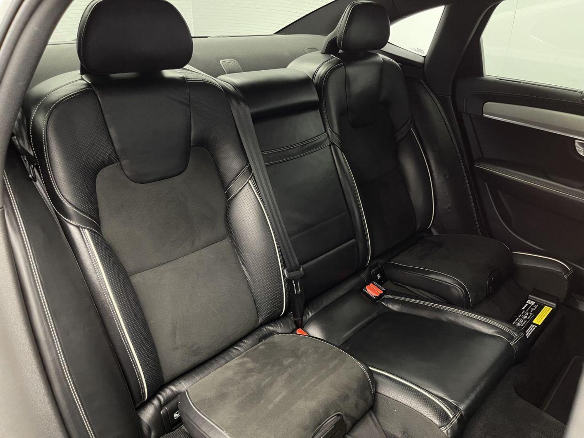 2017 Volvo S90 image 44