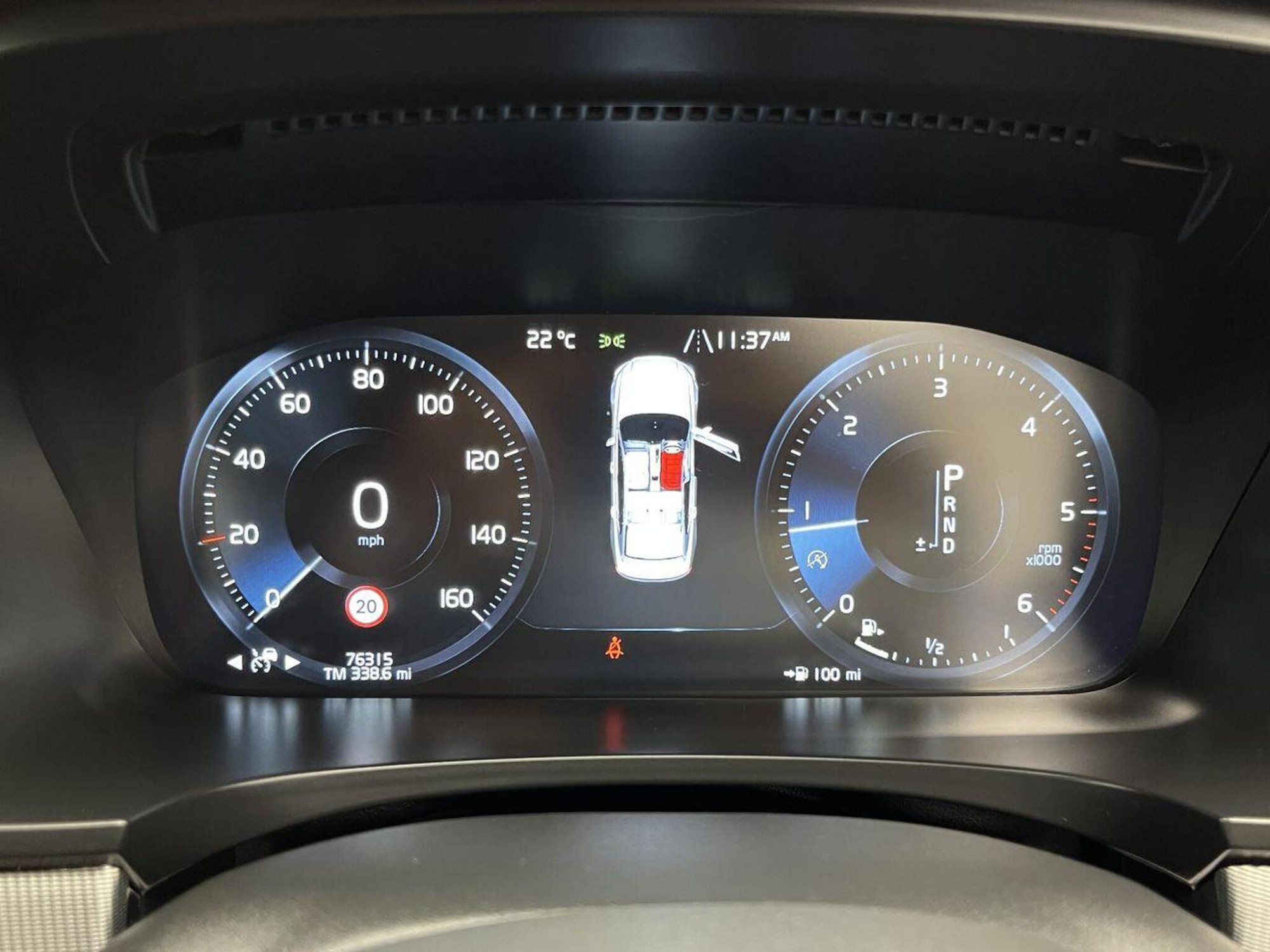 2017 Volvo S90 image 18